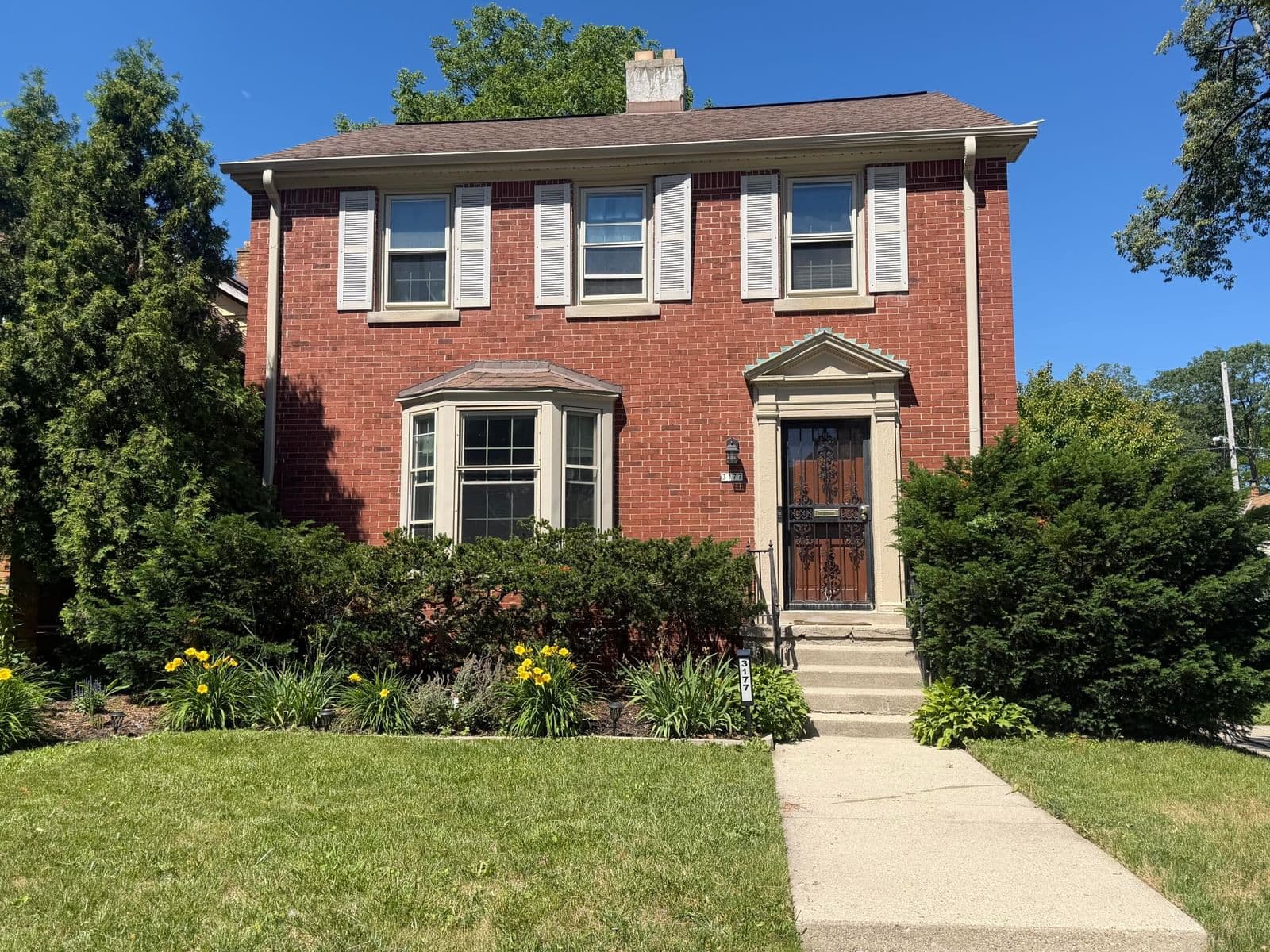 3177 52nd, Milwaukee, WI 53216