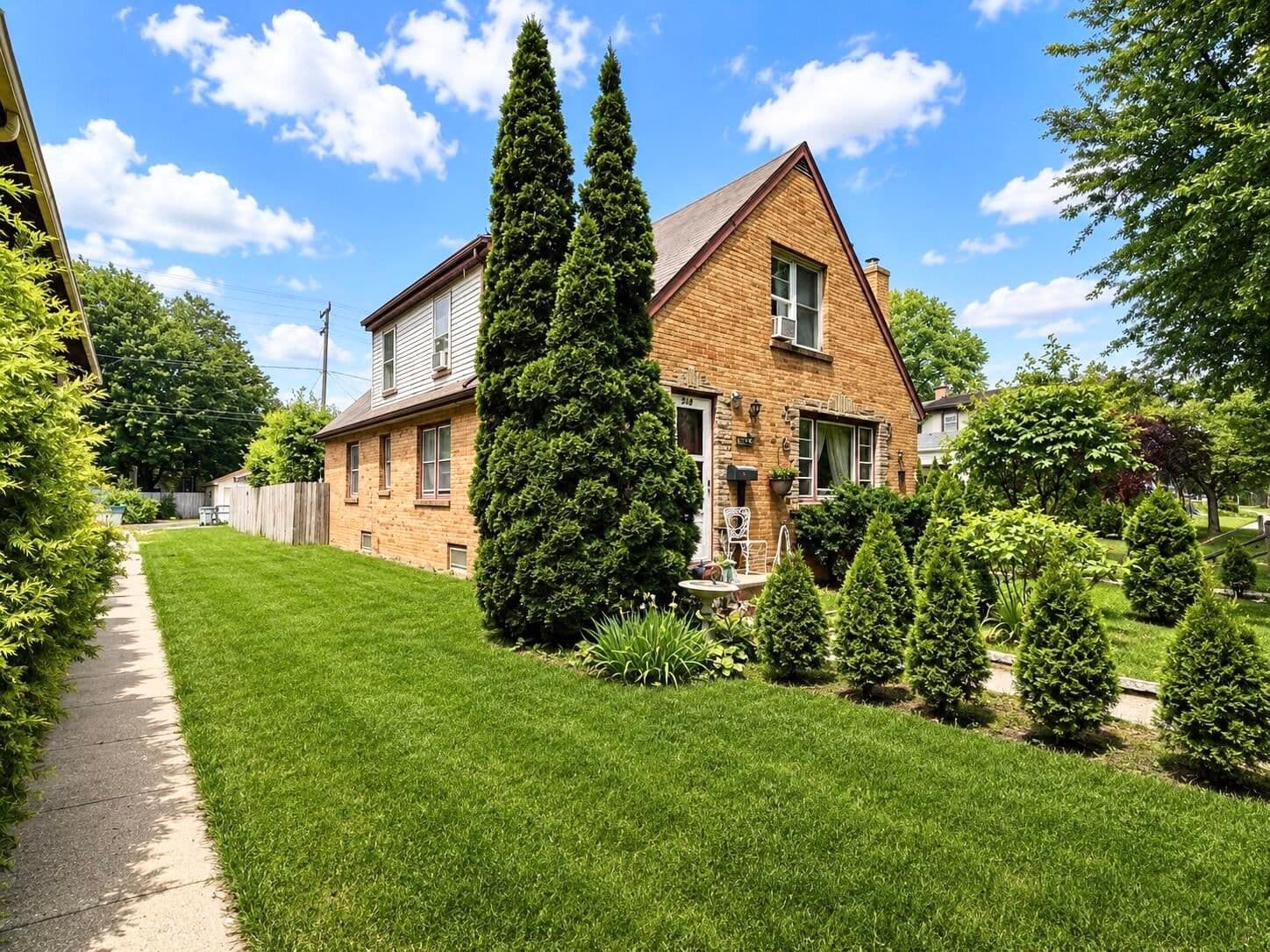 214 65th, Milwaukee, WI 53214
