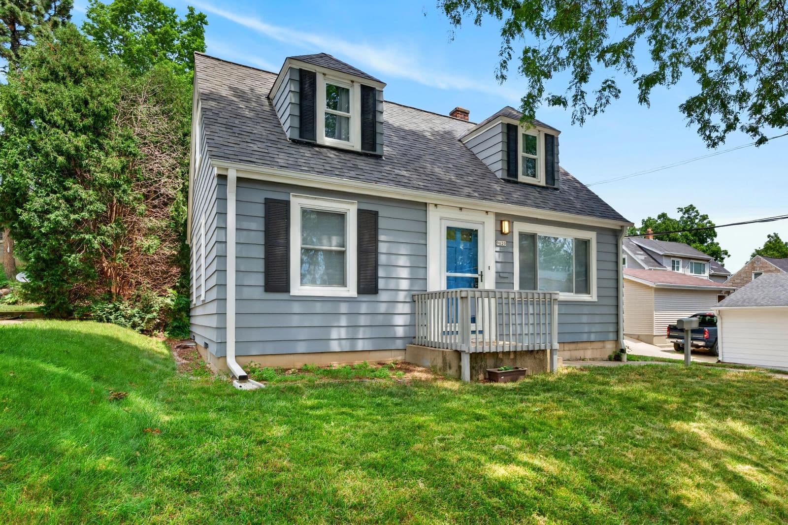 9020 Vincent, West Allis, WI 53214