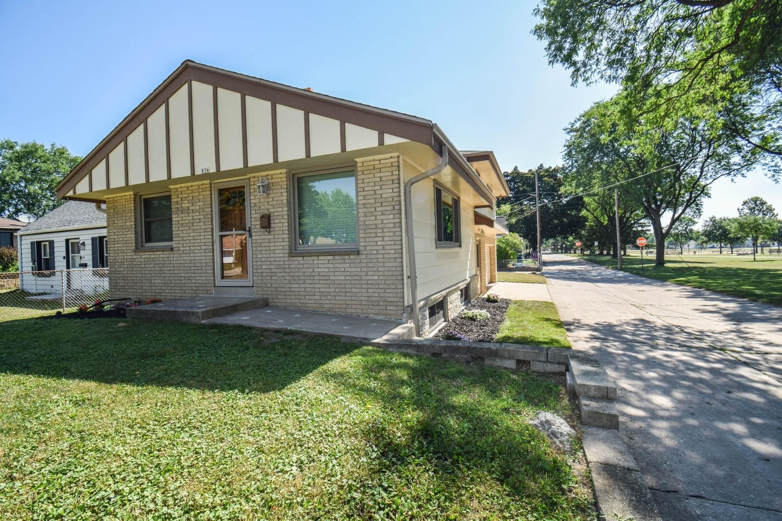 836 95th, West Allis, WI 53214