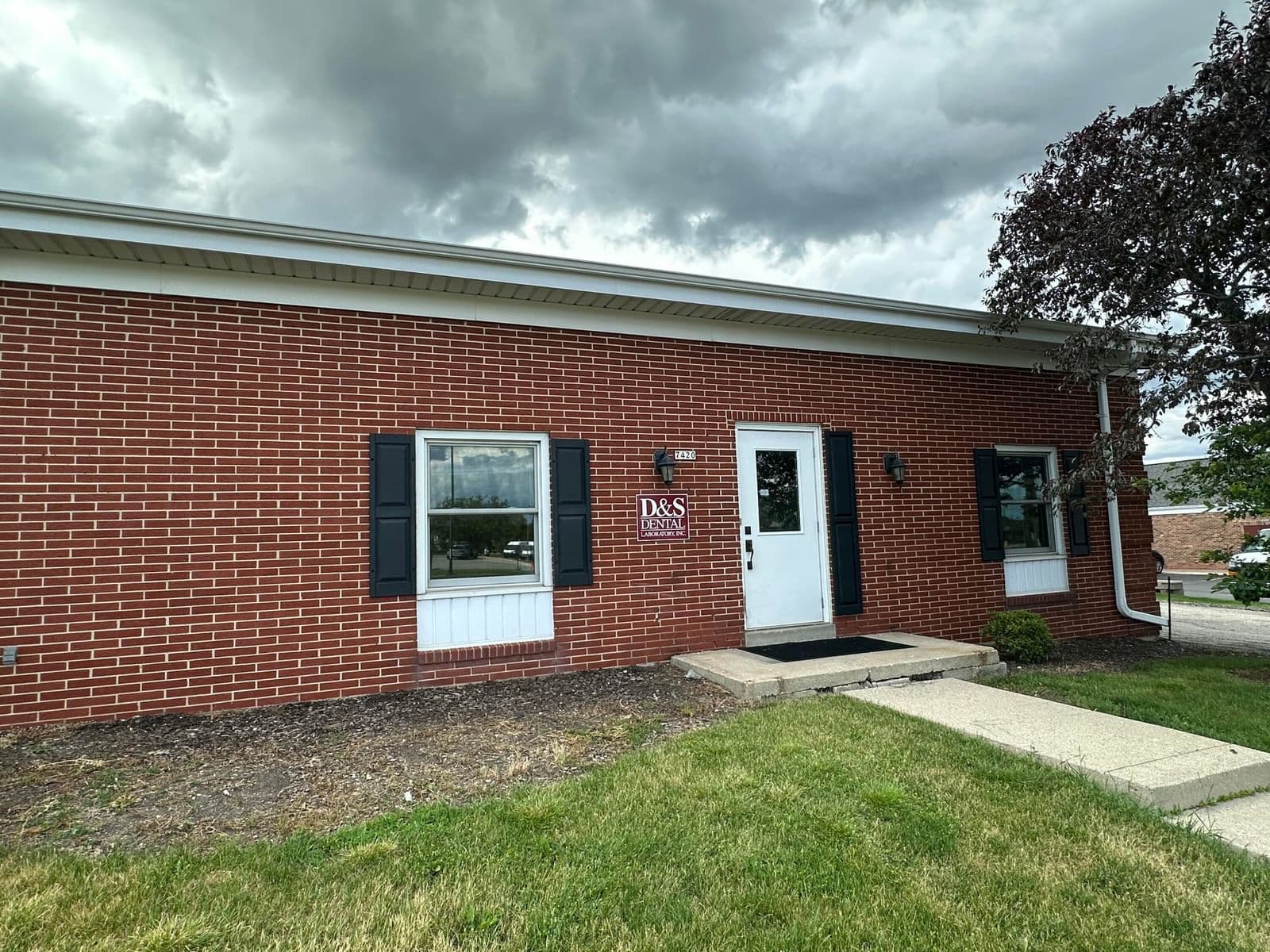 7420 Forest Home, Greenfield, WI 53220