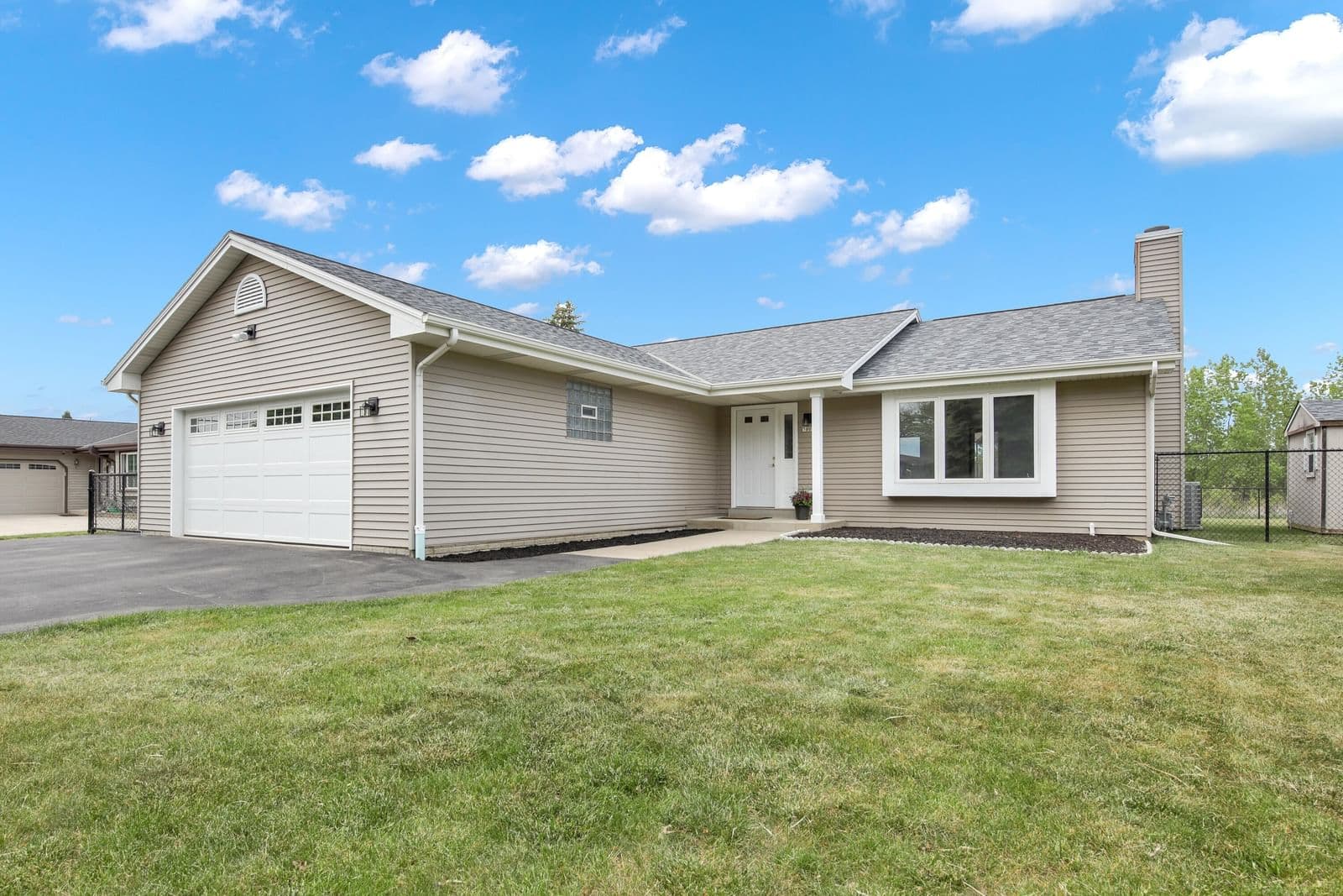 3800 Elm 3