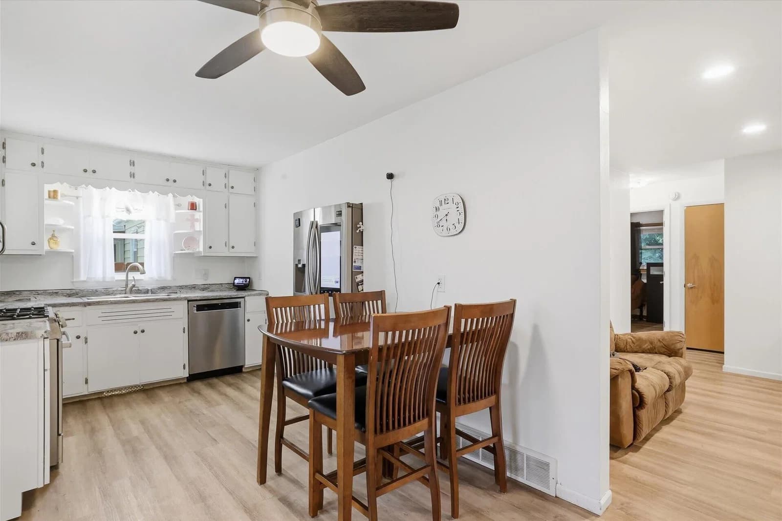 6800 Ohio, Milwaukee, WI 53219