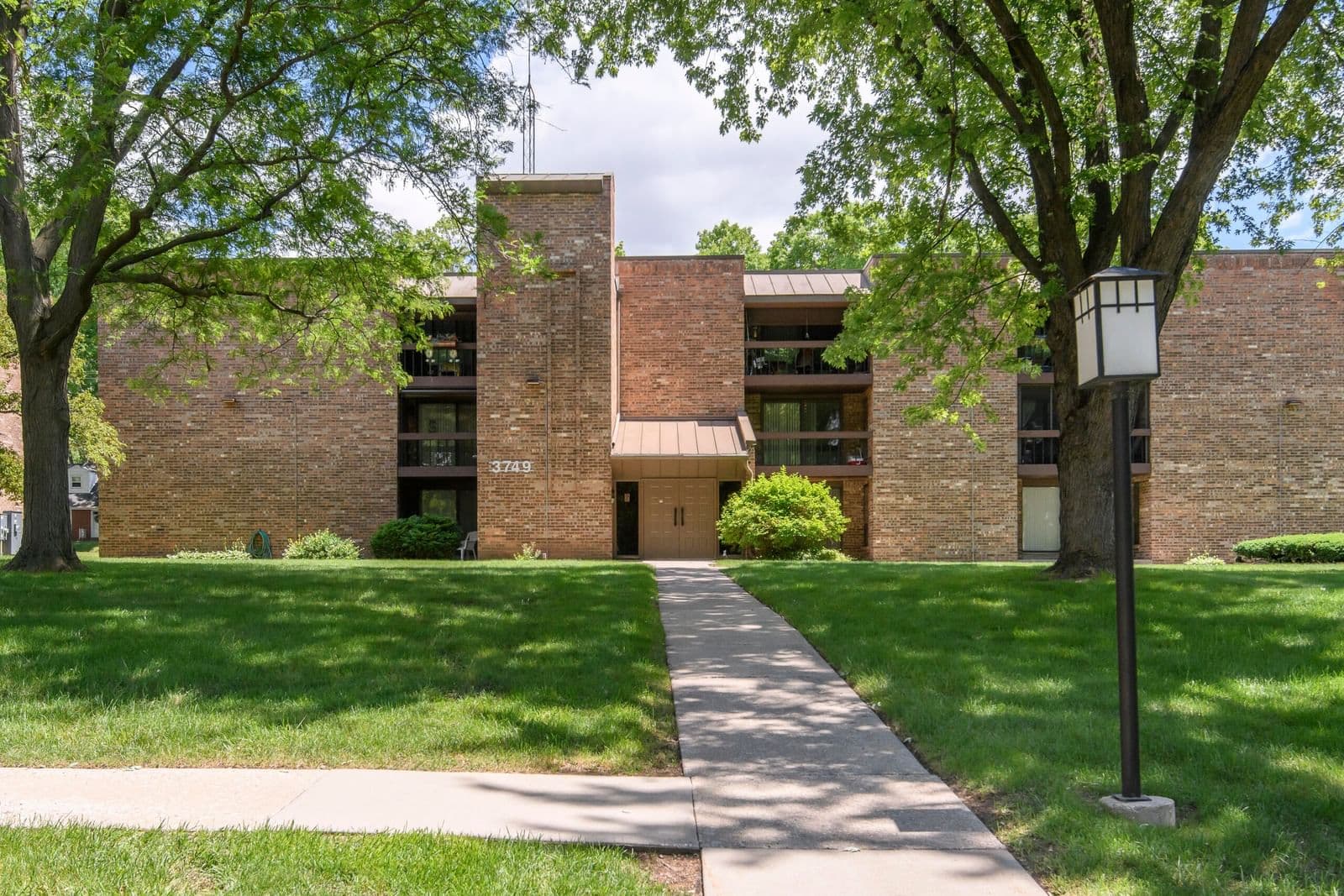 3749 88th, Milwaukee, WI 53222