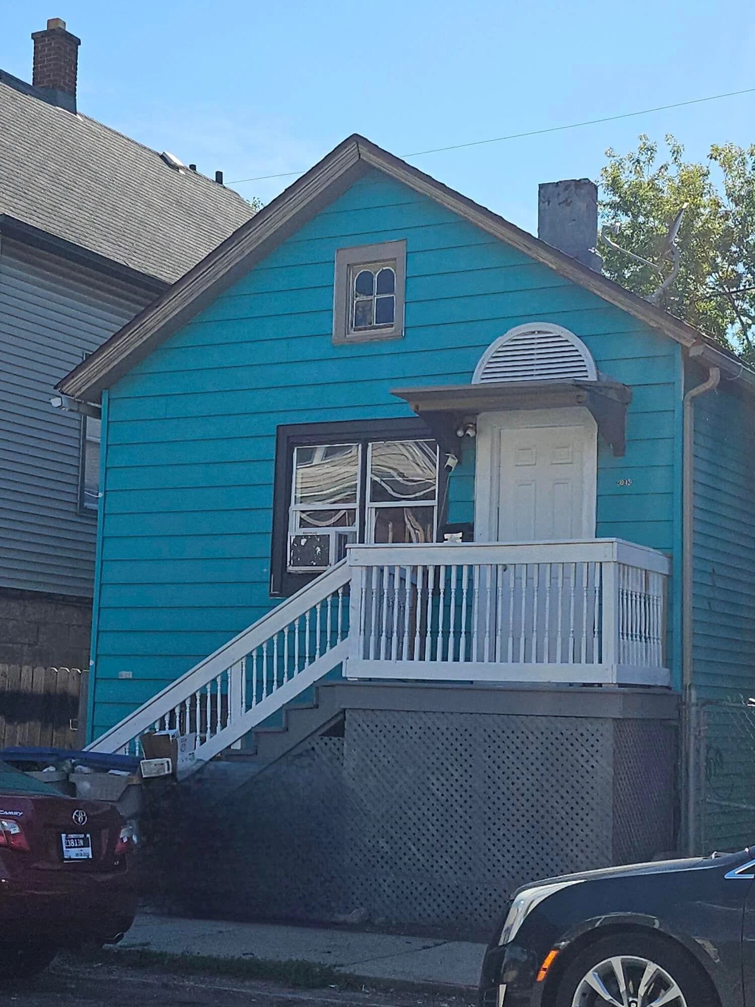 2049 15, Milwaukee, WI 53204