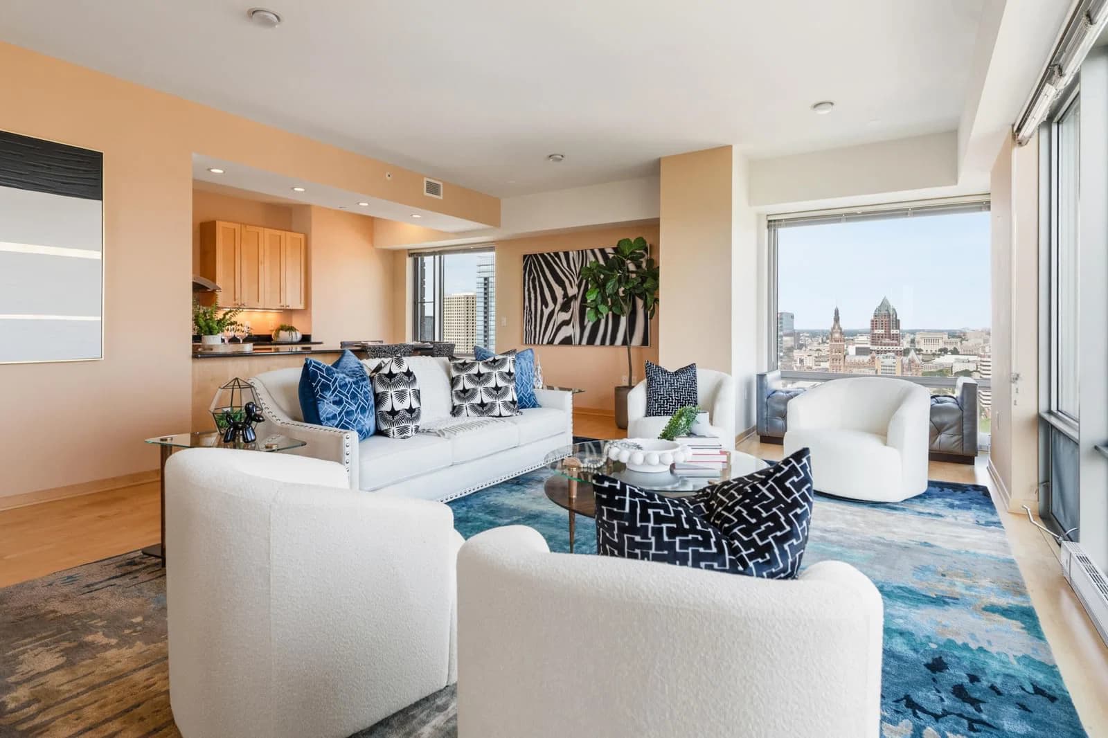 923 Kilbourn 3
