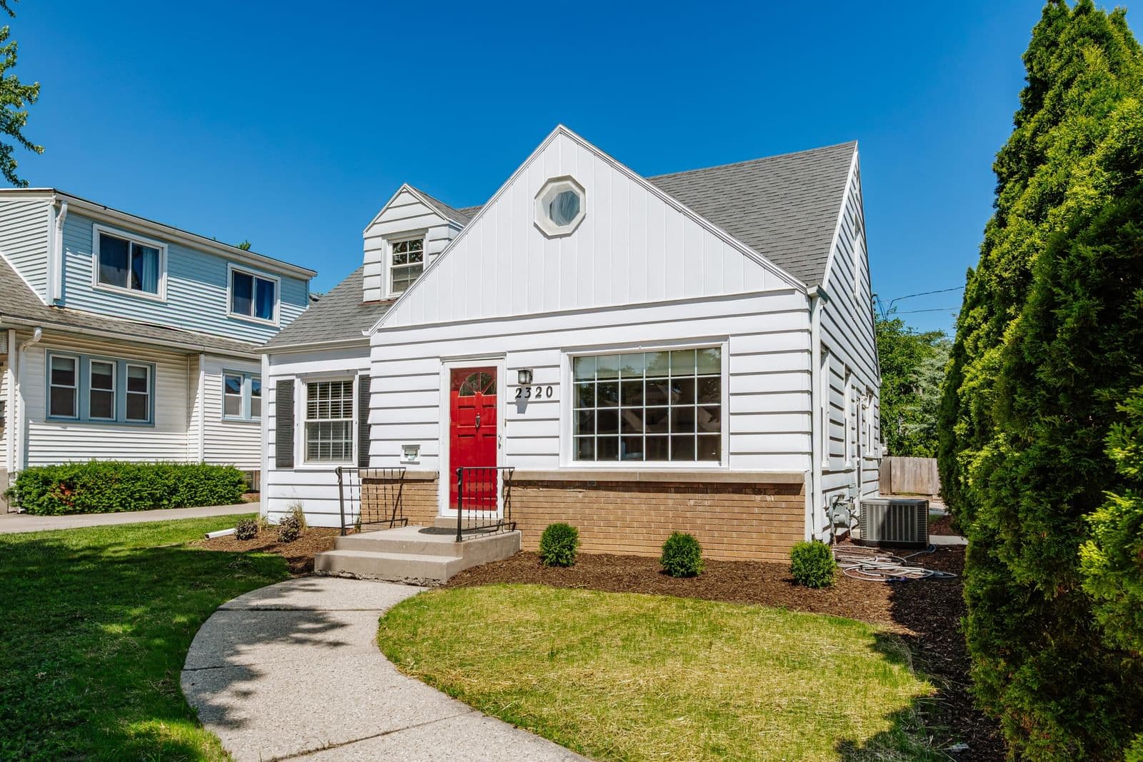 2320 68th, Wauwatosa, WI 53213