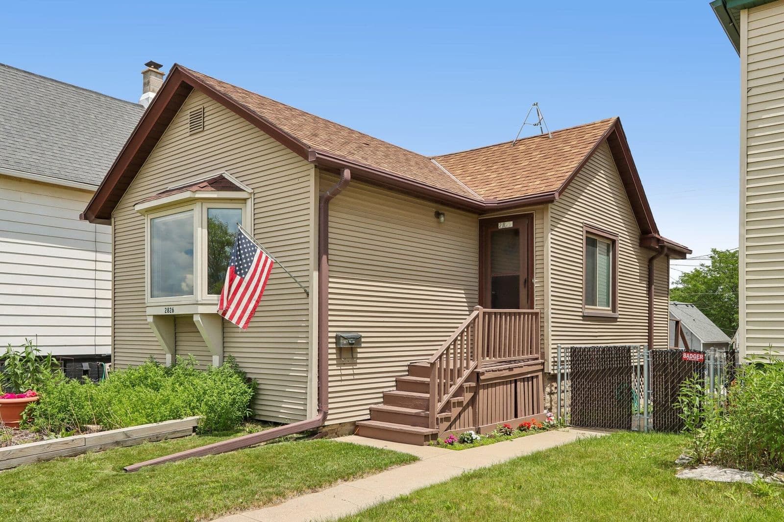 2826 Chase, Milwaukee, WI 53207