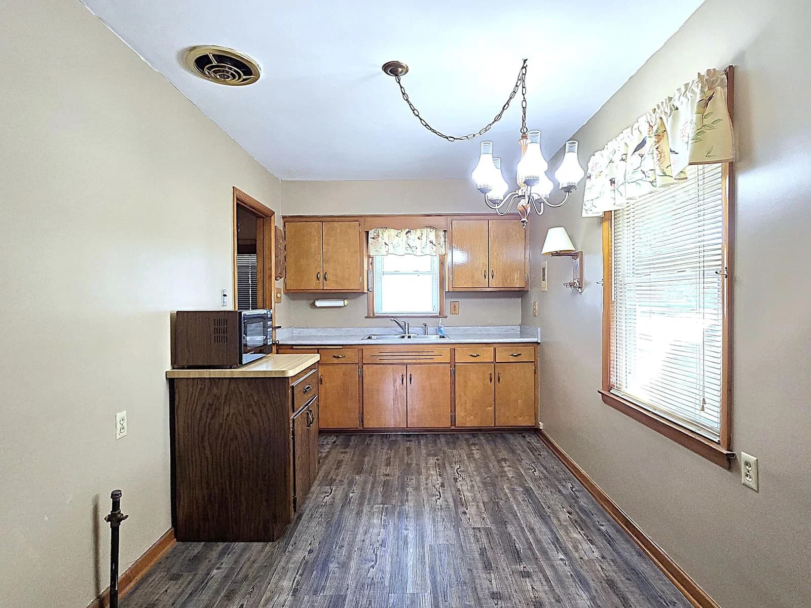 7330 Potomac 3
