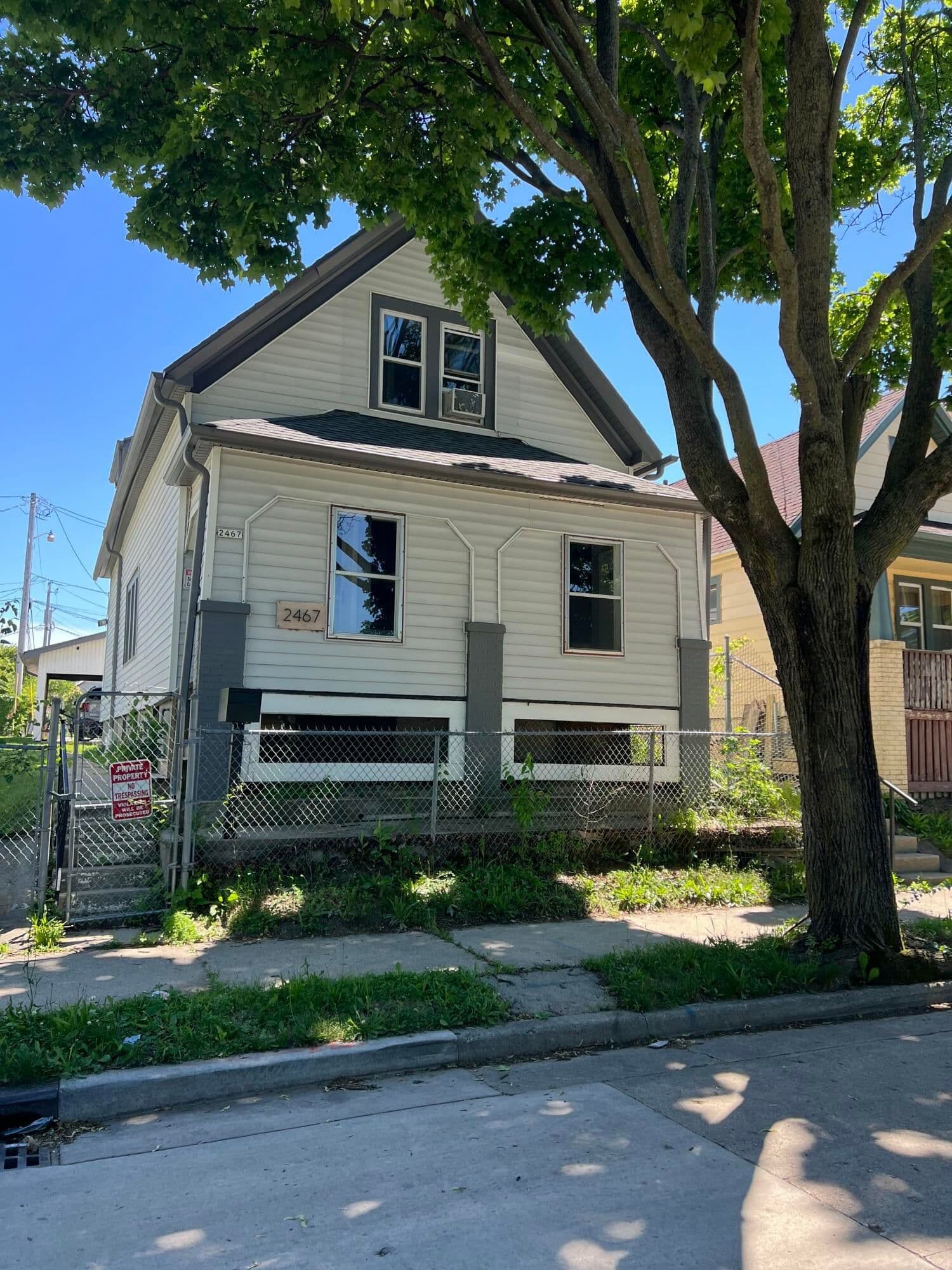 2467 Cherry, Milwaukee, WI 53205