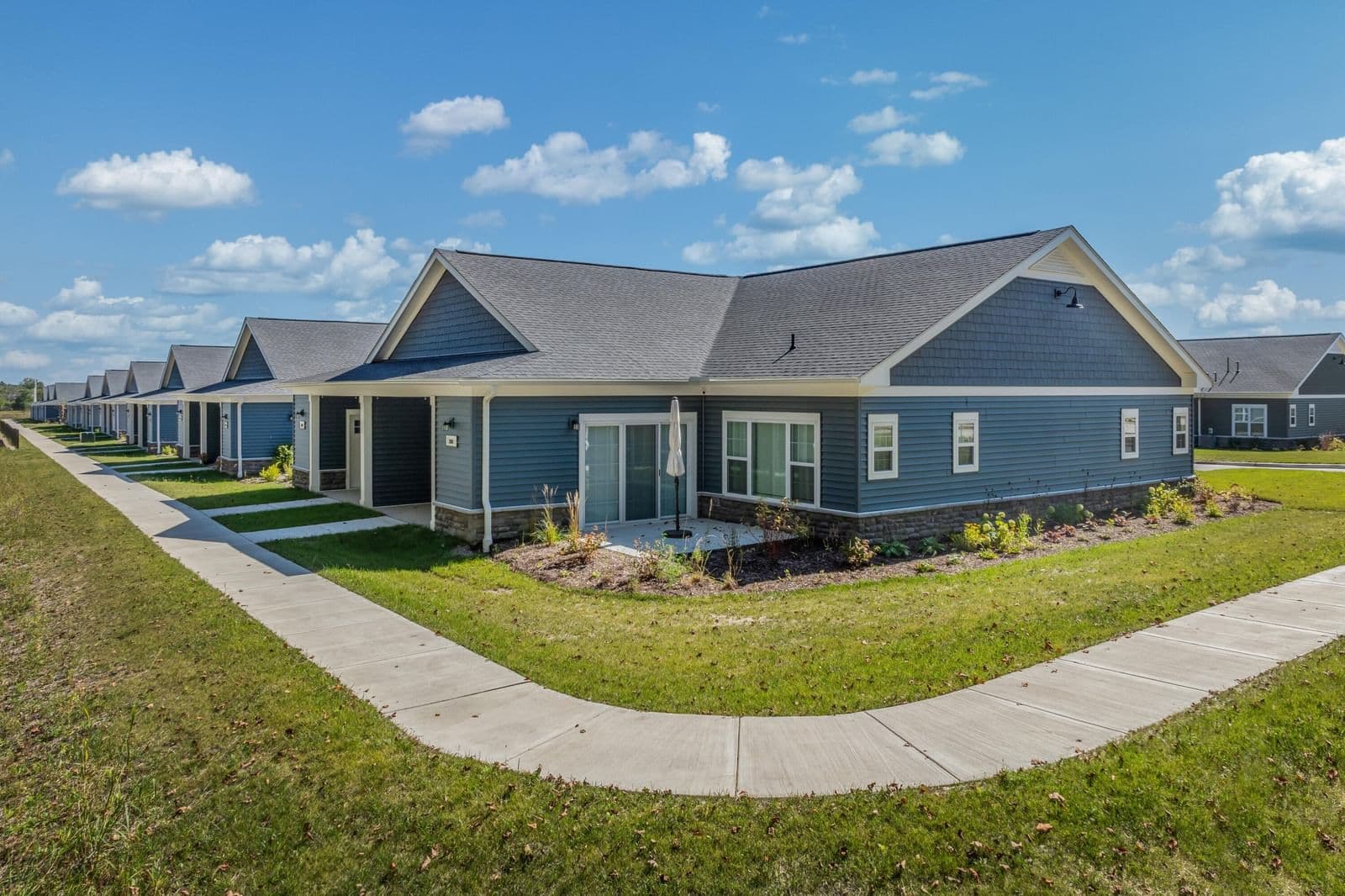 1839 Mildenhall, Oak Creek, WI 53154