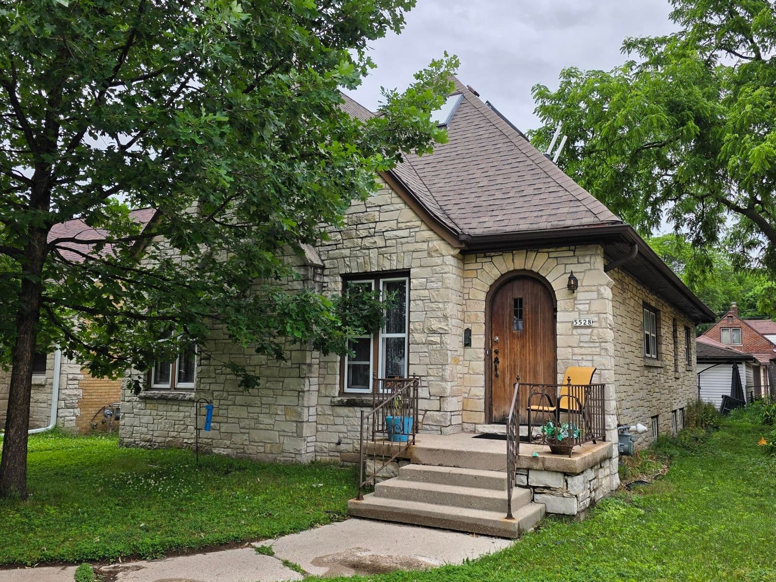 5528 Auer, Milwaukee, WI 53216
