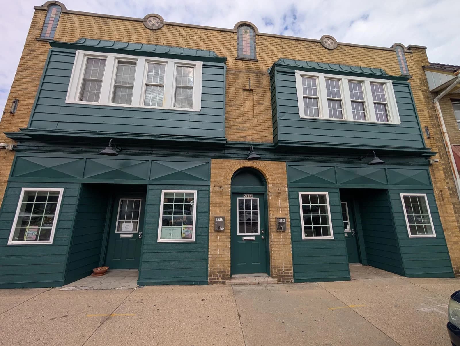5316 Center, Milwaukee, WI 53210