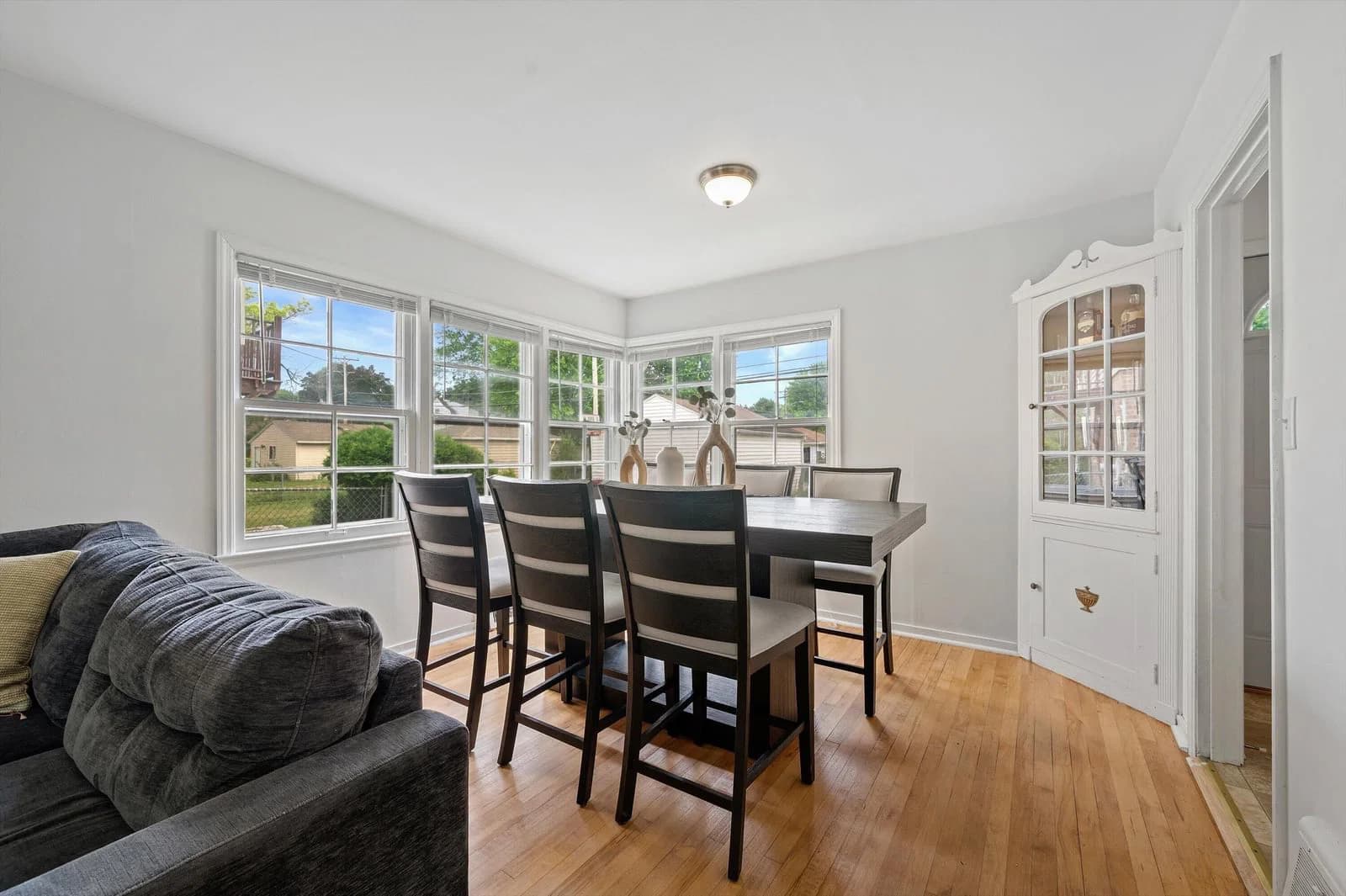 8129 Burleigh 5