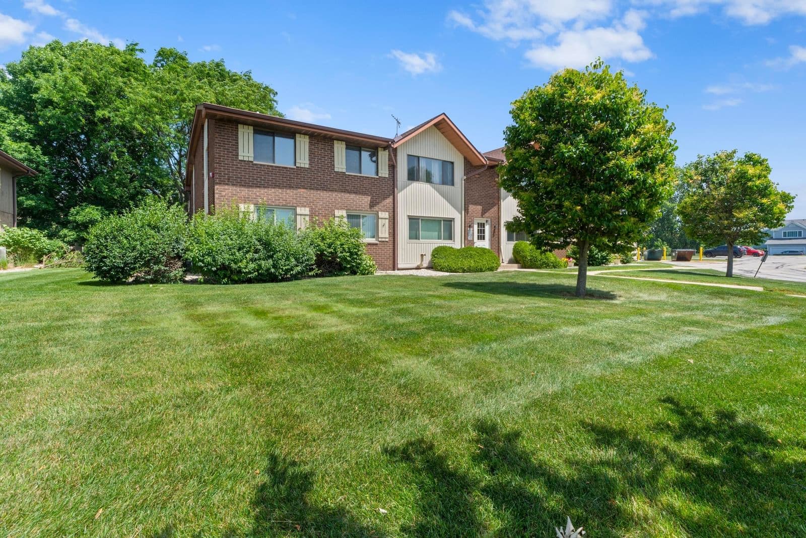 10364 Whitnall Edge 2