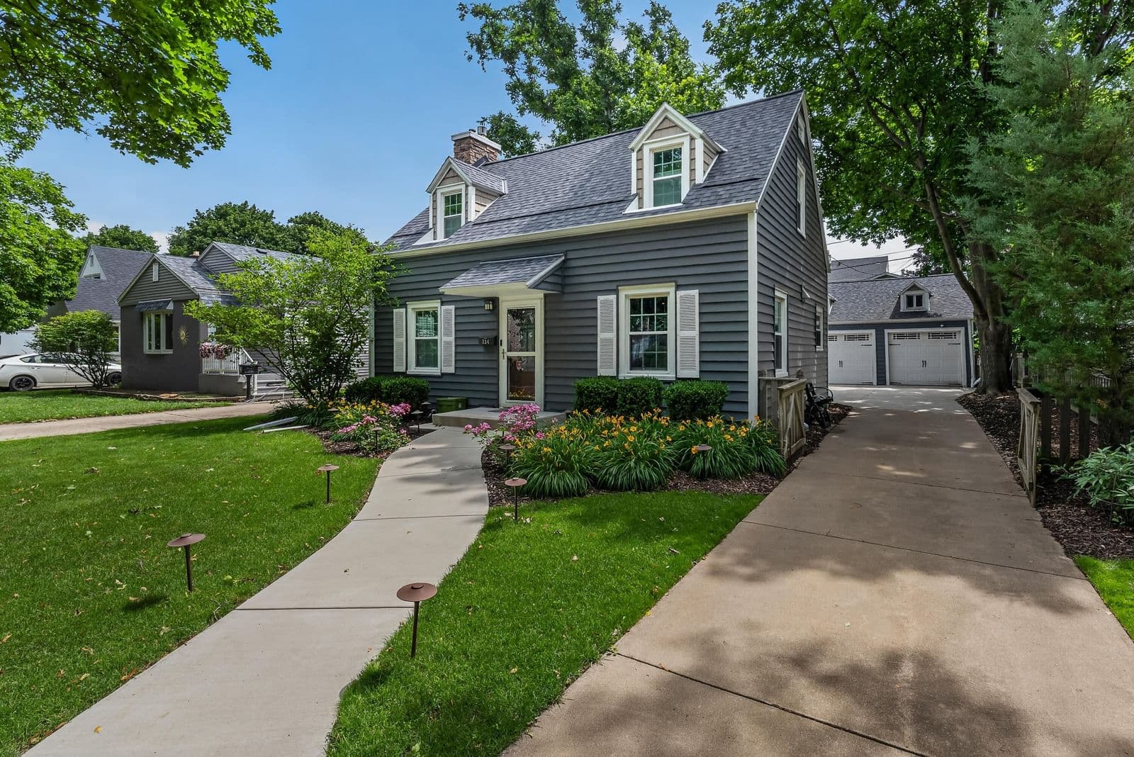 134 91st, Milwaukee, WI 53226