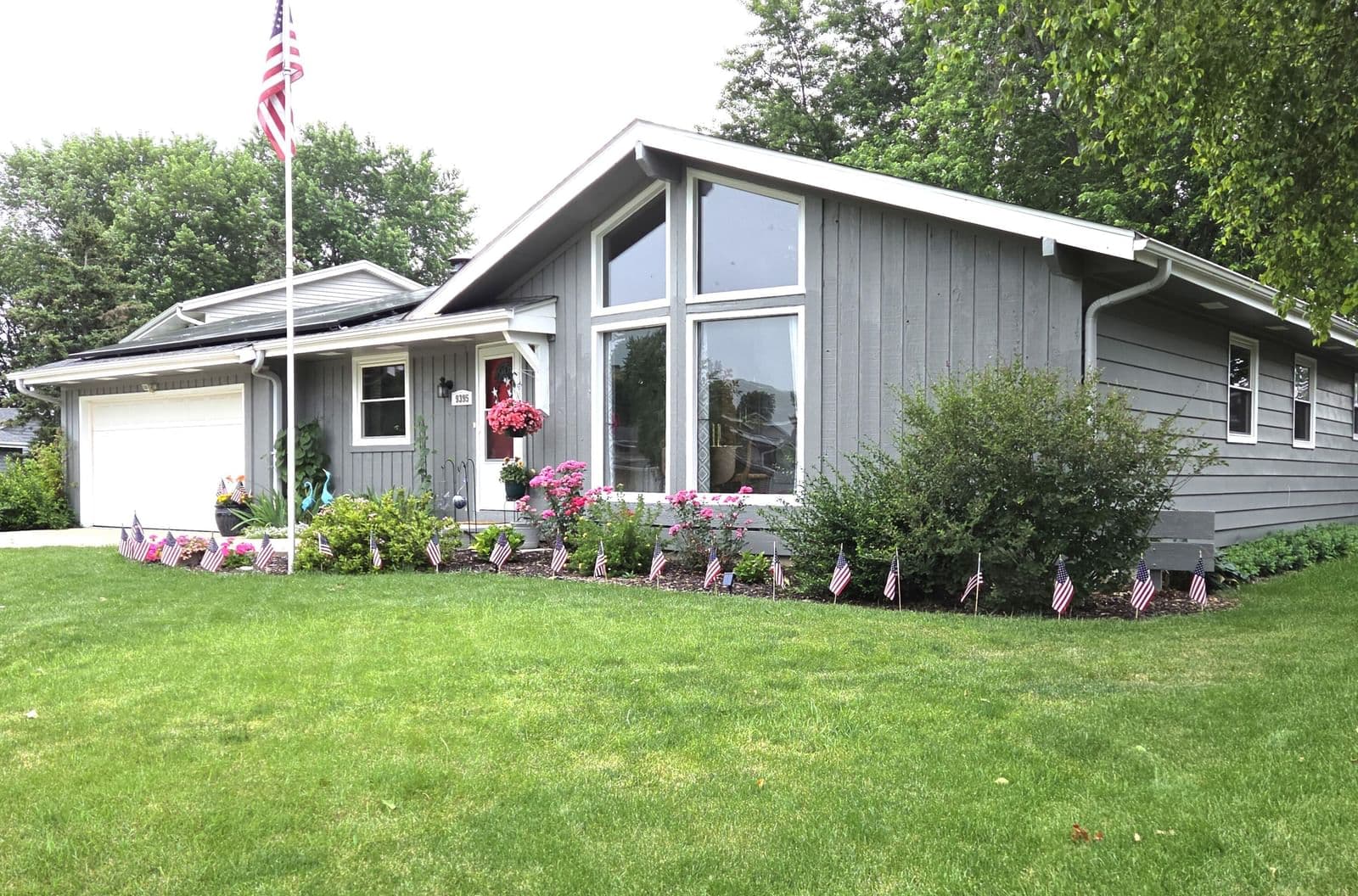 9395 Burrell, Oak Creek, WI 53154