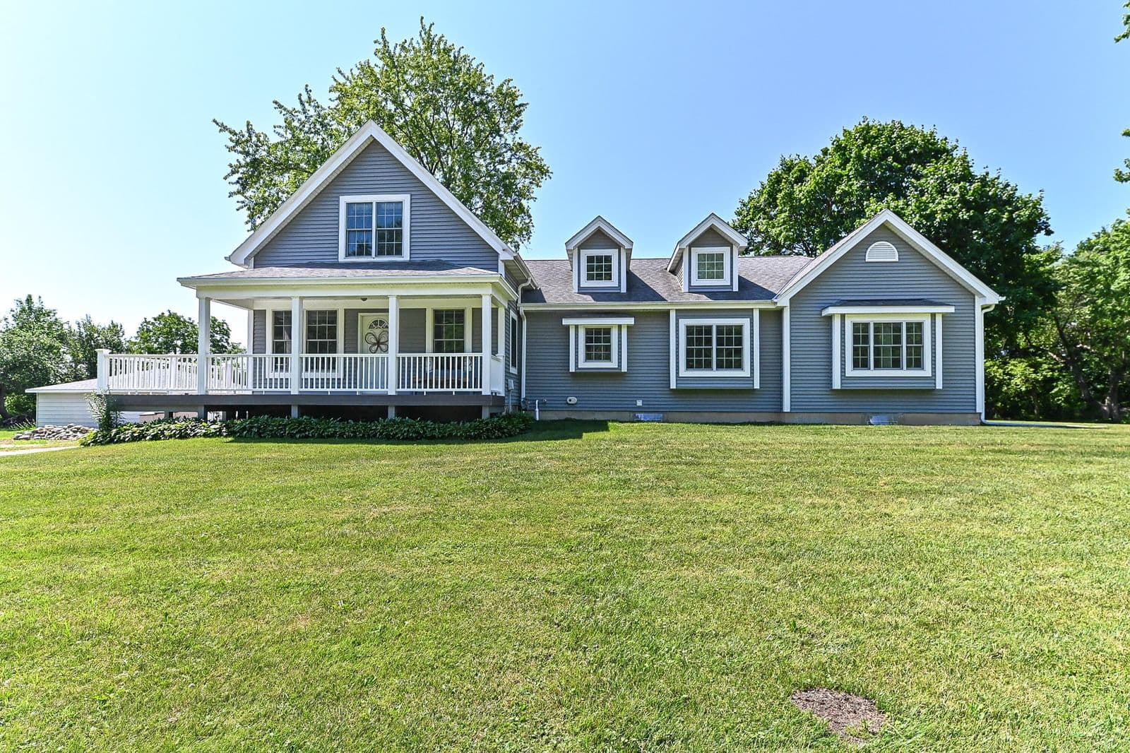 3665 Fitzsimmons, Oak Creek, WI 53154