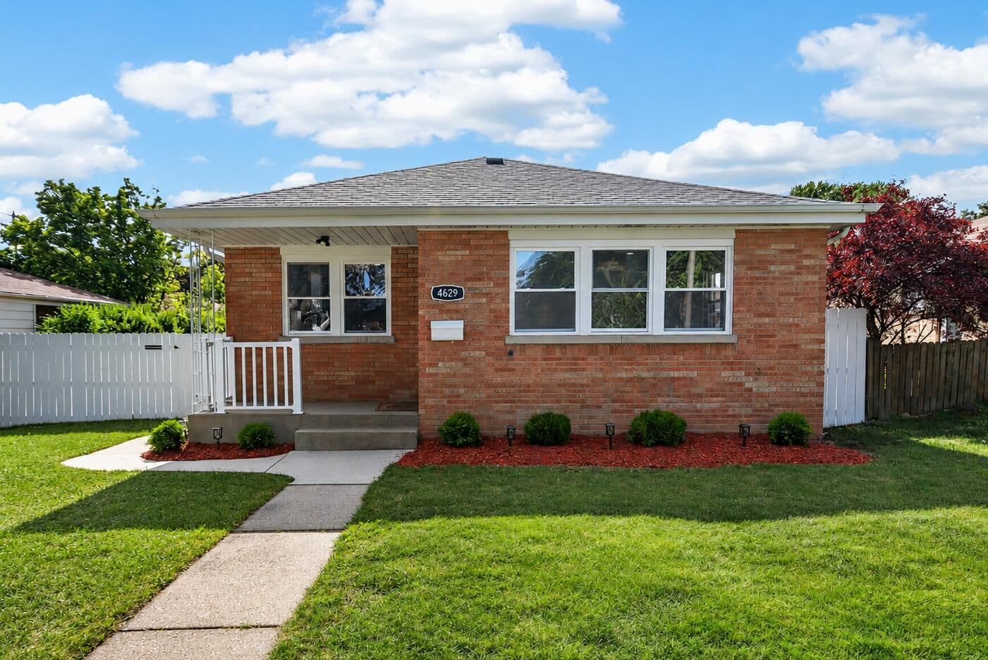 4629 77th, Milwaukee, WI 53218