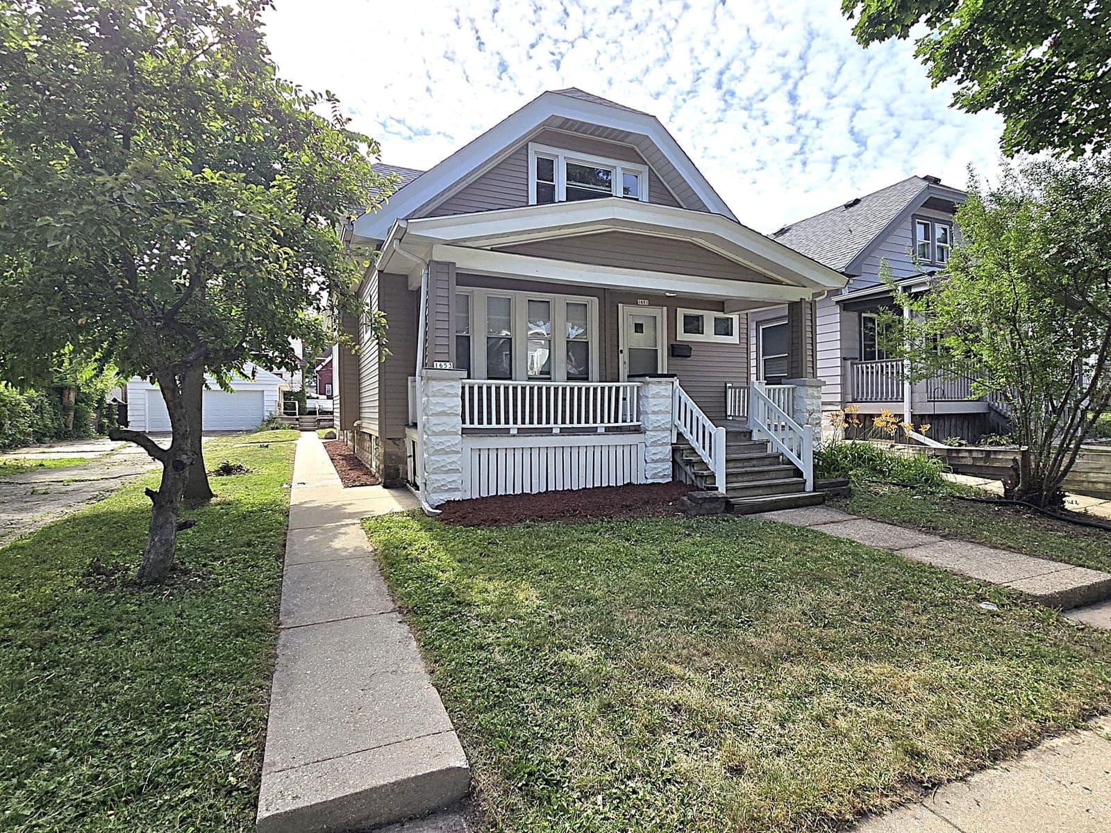 1651 58th, West Allis, WI 53214