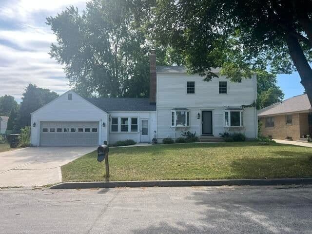 2229 102nd, Wauwatosa, WI 53226