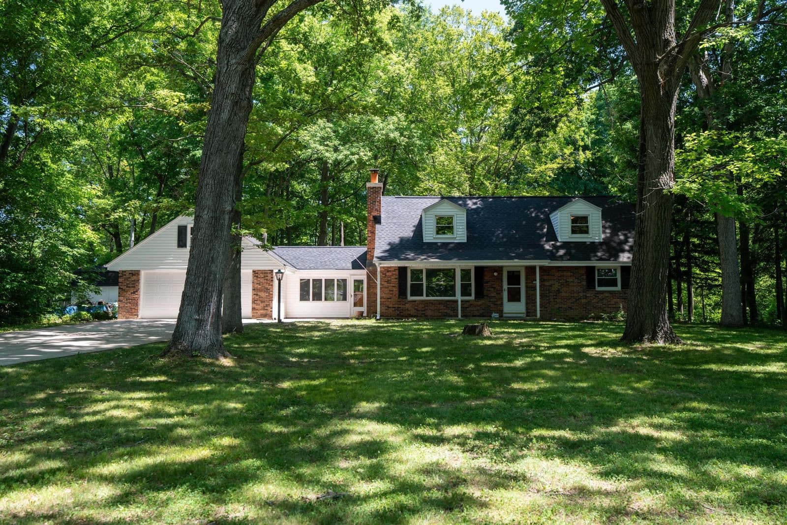9410 15th, Oak Creek, WI 53154