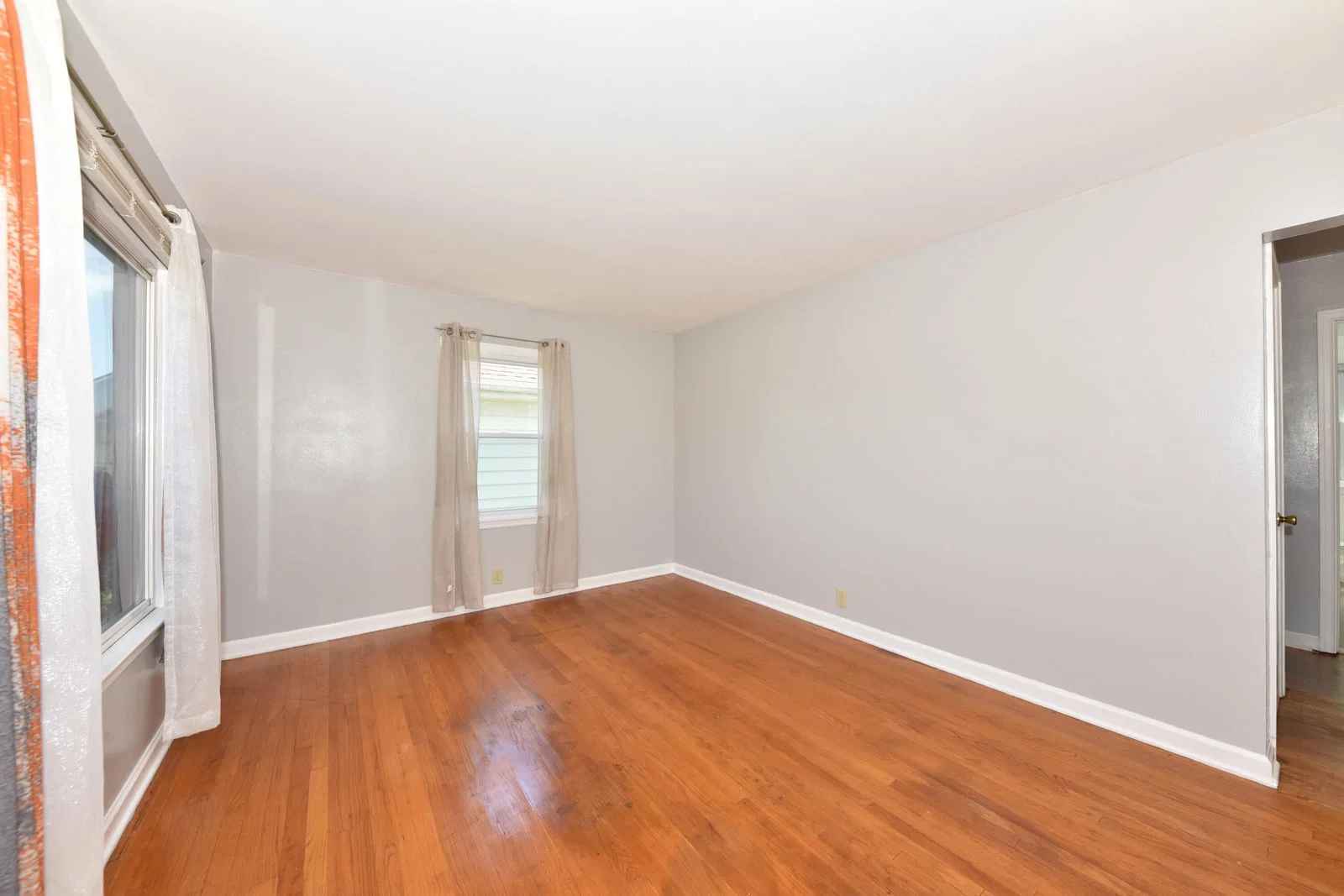 9007 Greenfield 5