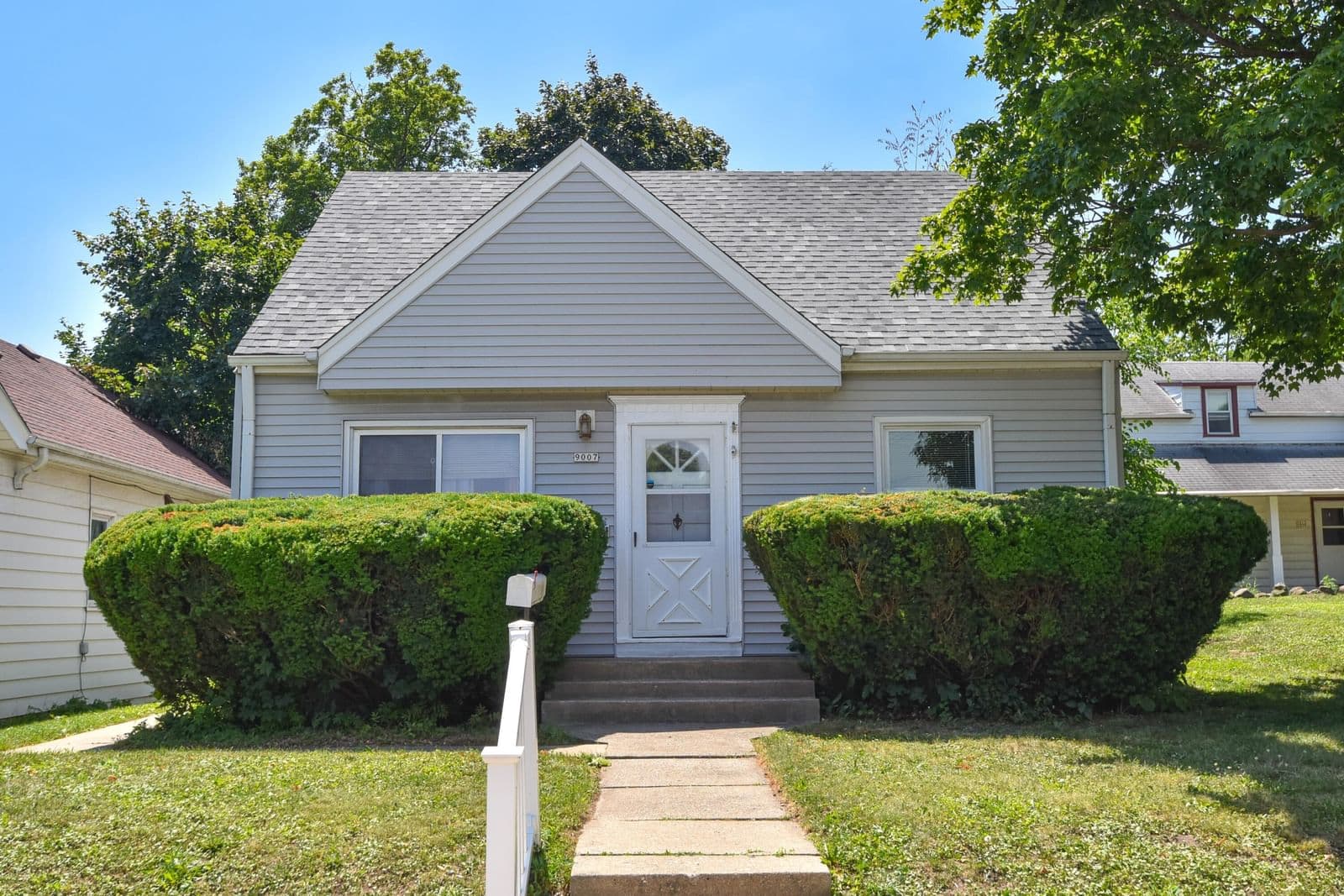 9007 Greenfield 3