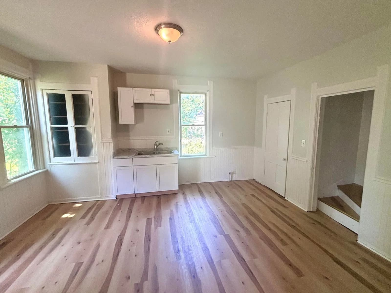 2843 10th, Milwaukee, WI 53206