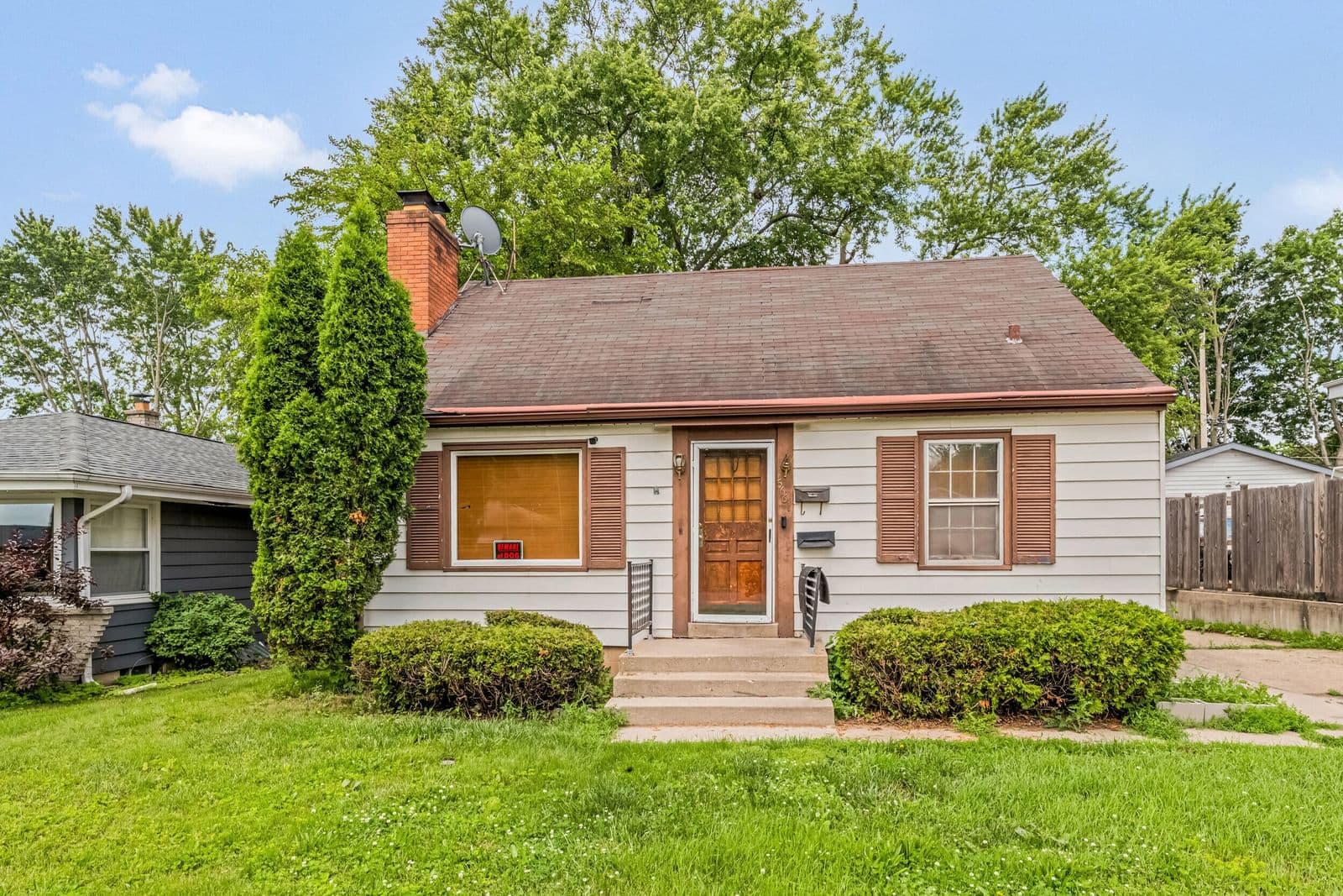 5661 73rd, Milwaukee, WI 53218