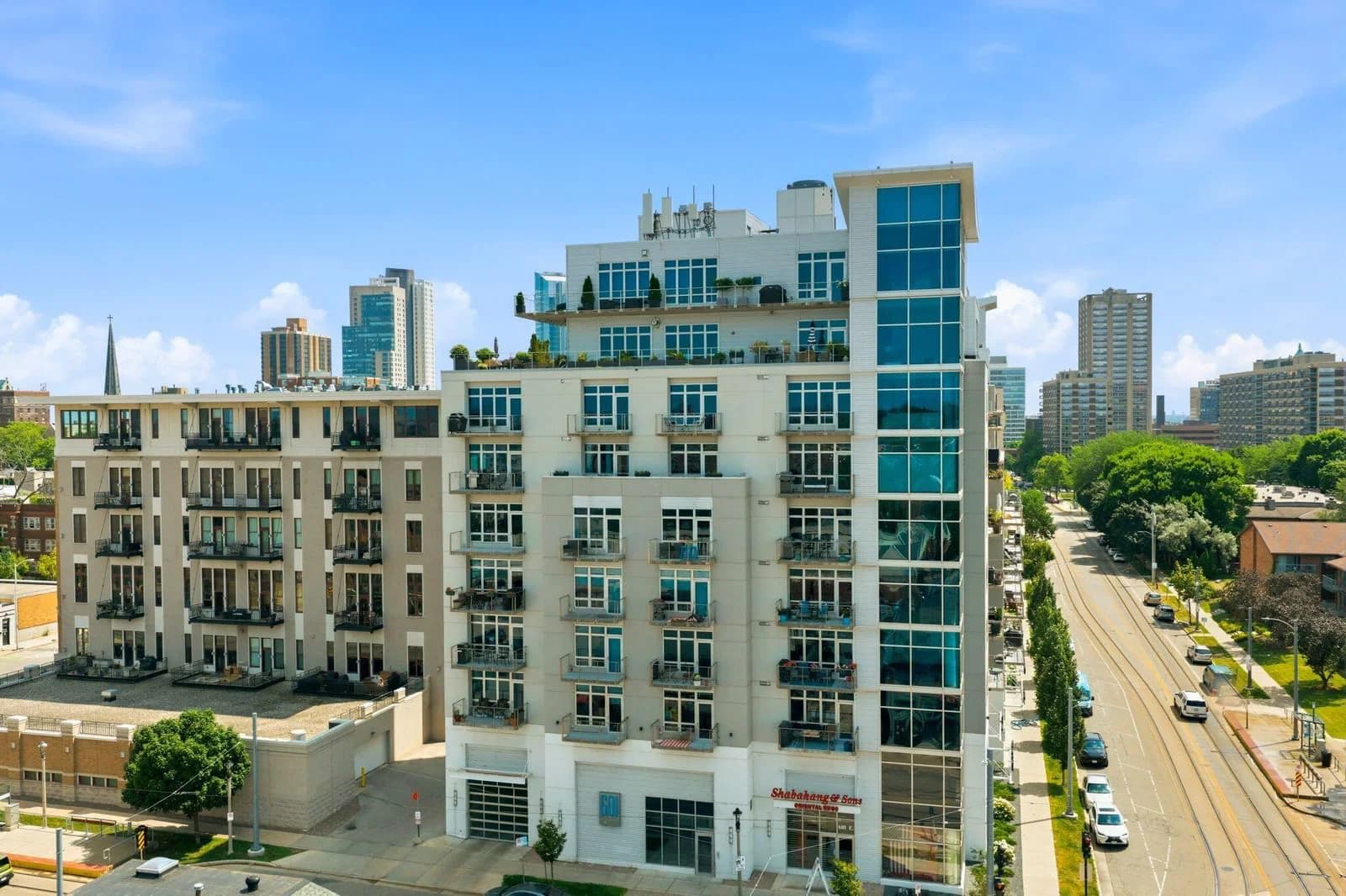 601 Ogden, Milwaukee, WI 53202
