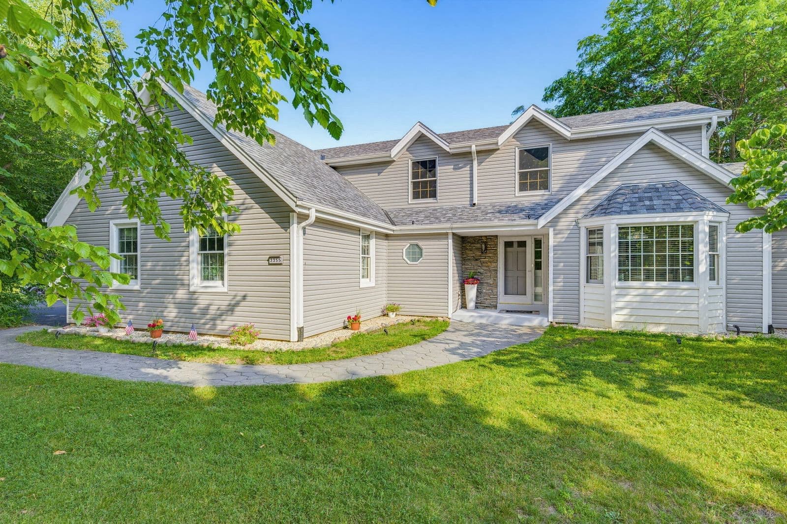 3355 Normandy, Oak Creek, WI 53154
