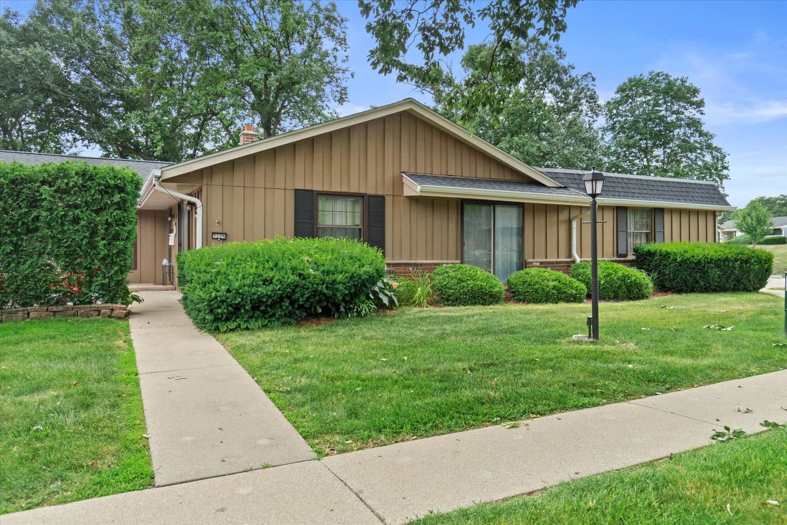 5228 Woodbridge 2