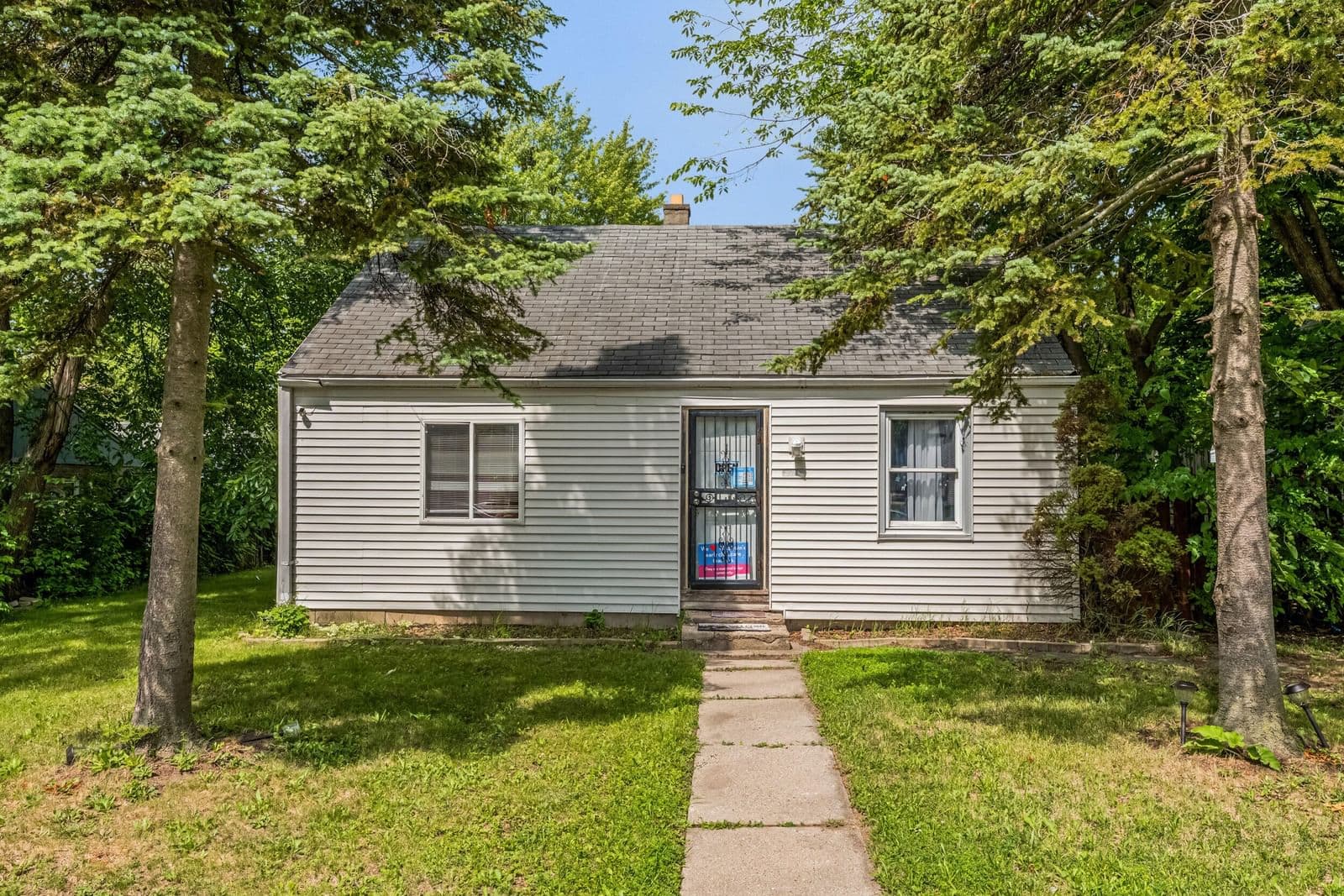 5659 65th, Milwaukee, WI 53218
