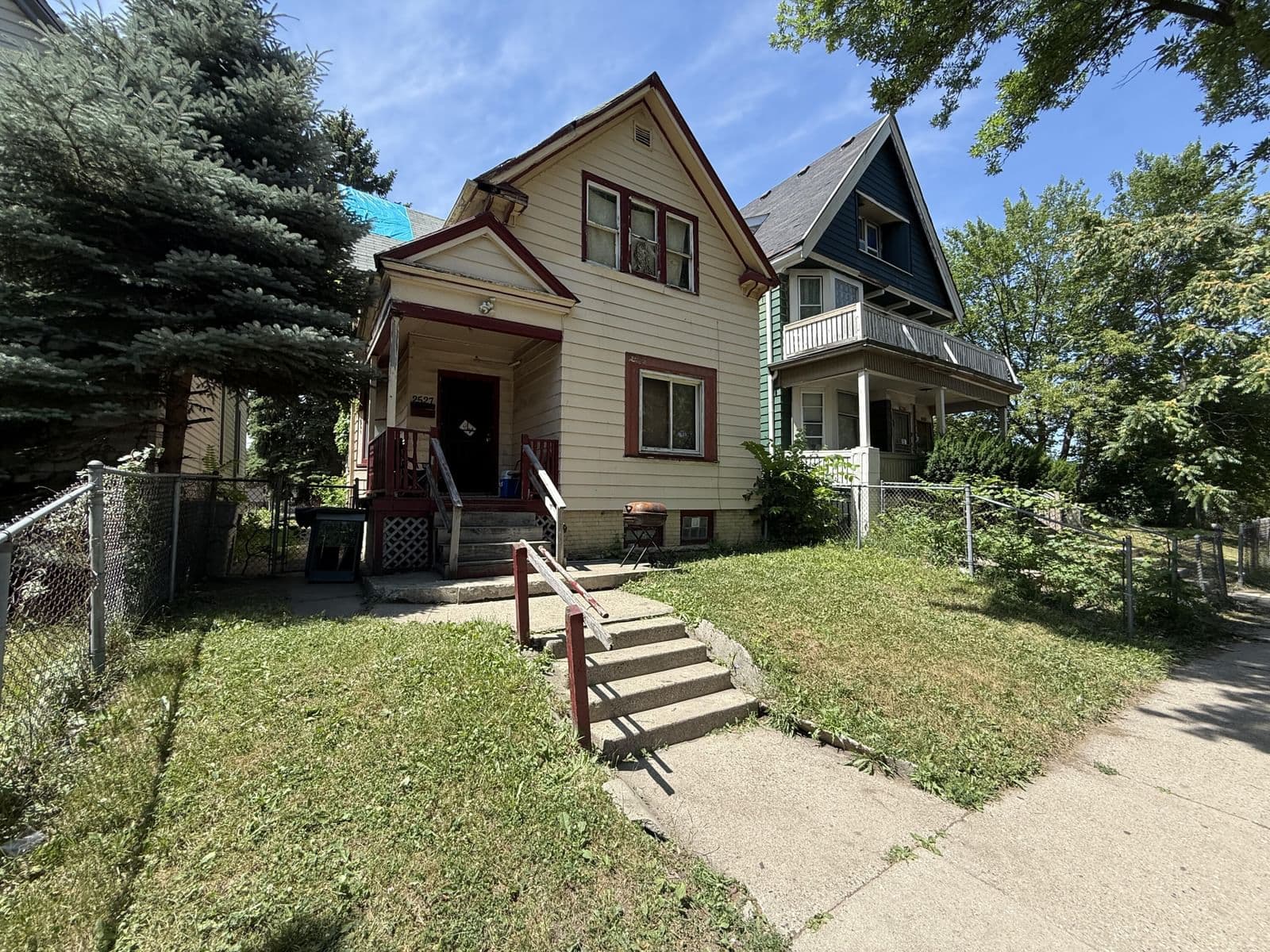 2527 Monroe, Milwaukee, WI 53206