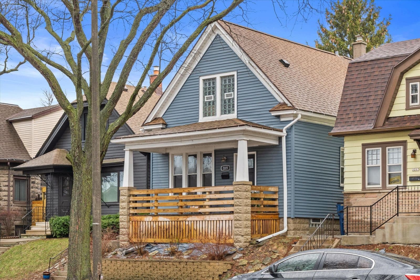 2221 Oklahoma, Milwaukee, WI 53207