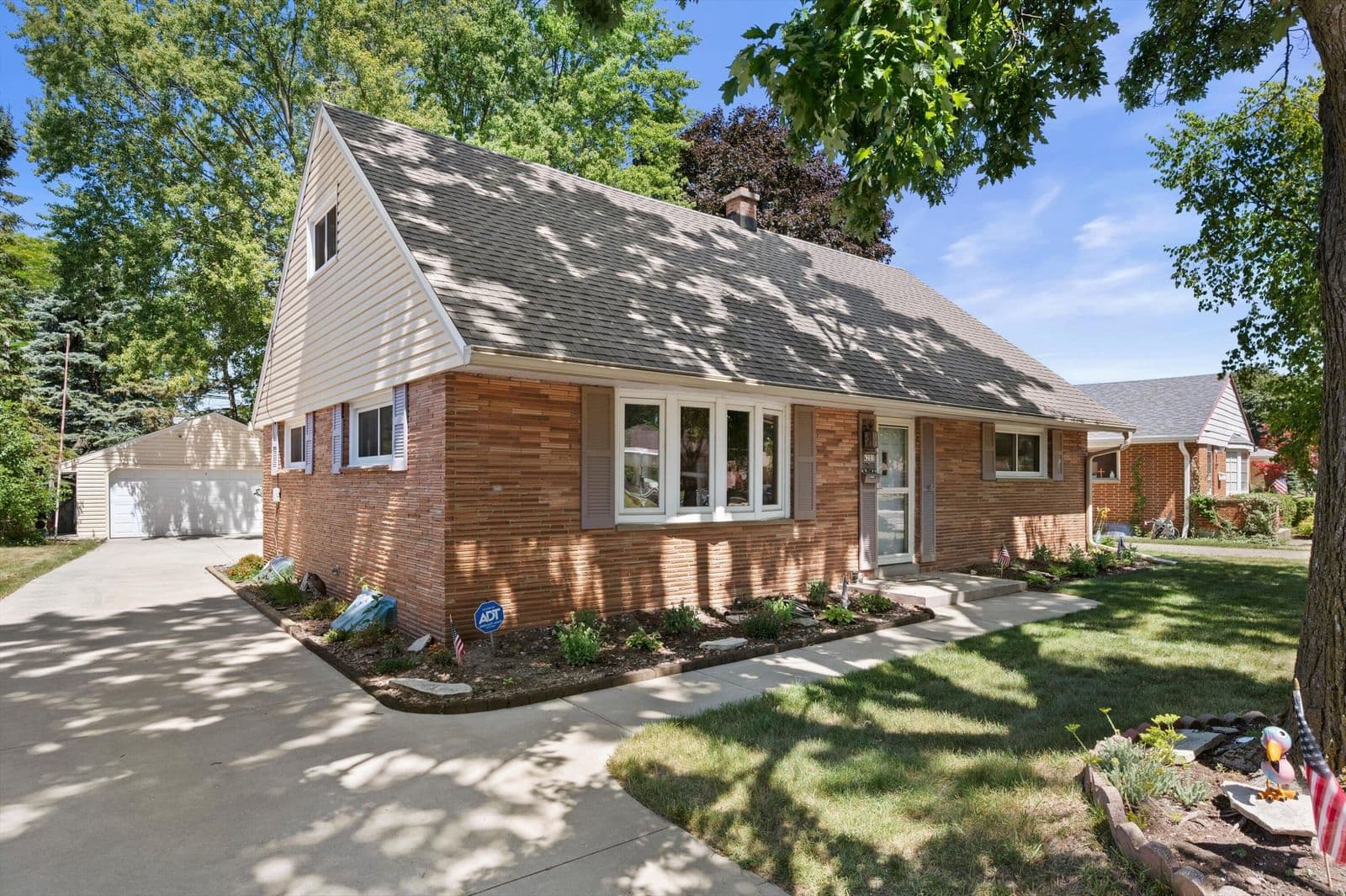 4201 89th, Milwaukee, WI 53222