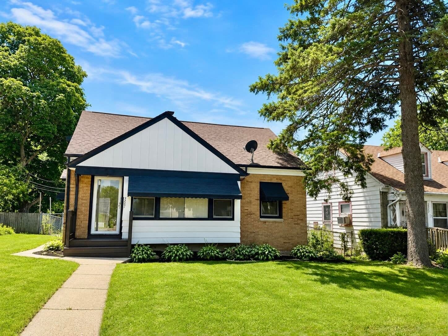 5821 Keefe, Milwaukee, WI 53216