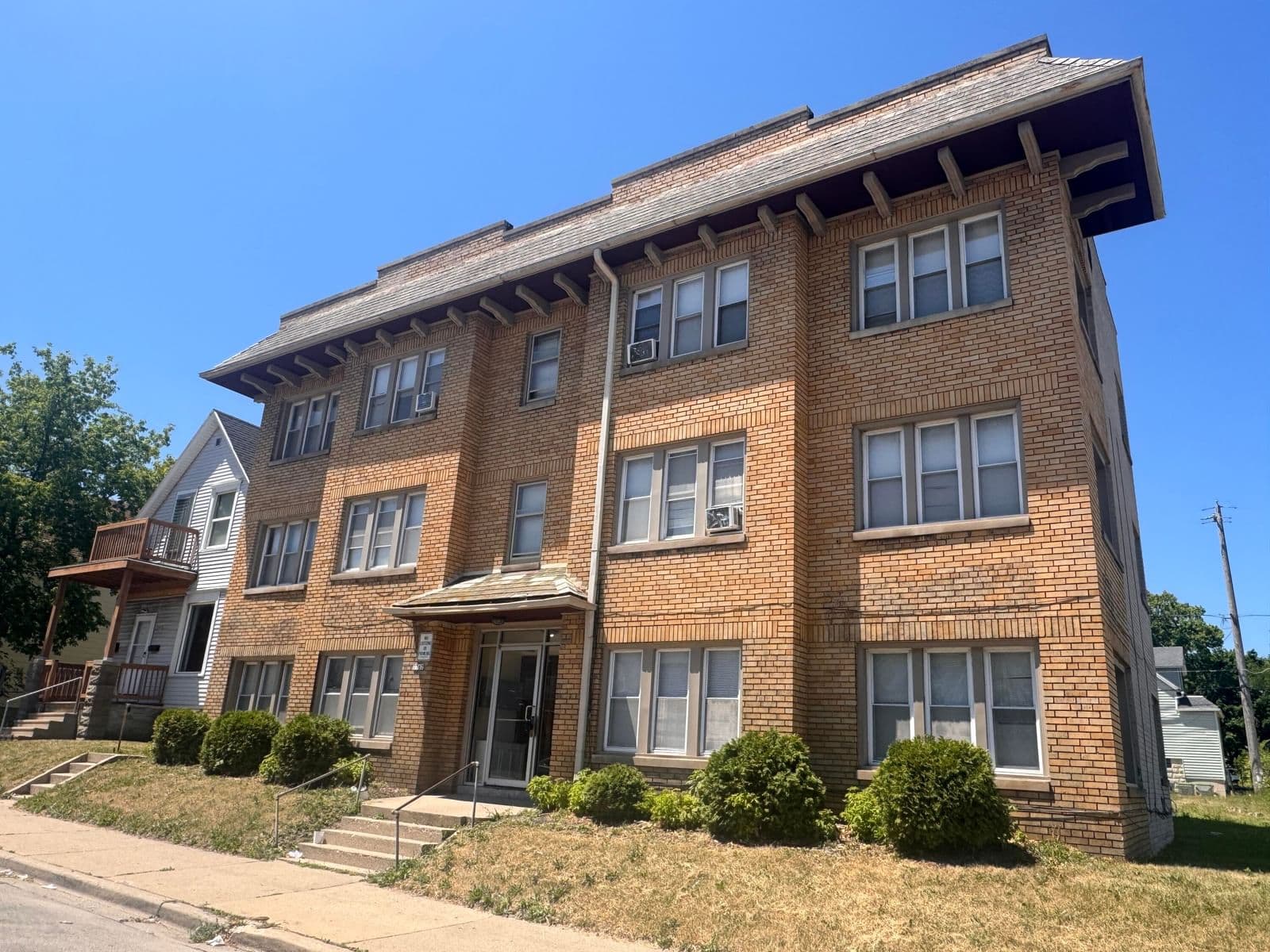 2767 Holton 2