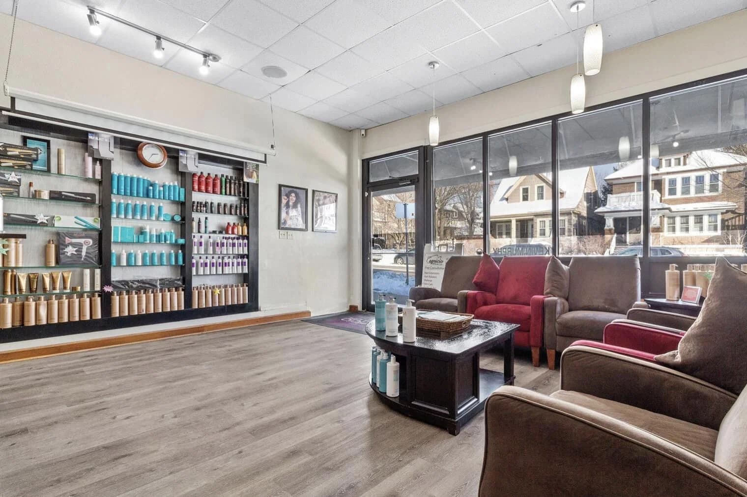 3041 Oakland, Milwaukee, WI 53211