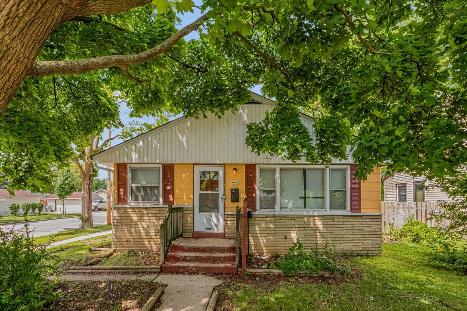 5903 79th, Milwaukee, WI 53218