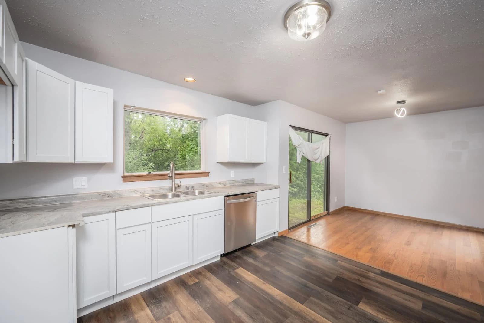 9012 N 70th 4