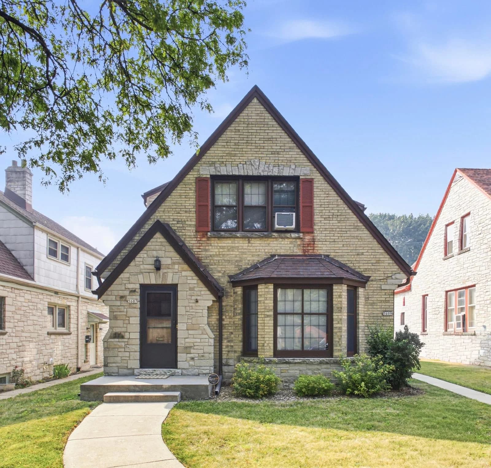 5607 Philip, Milwaukee, WI 53216