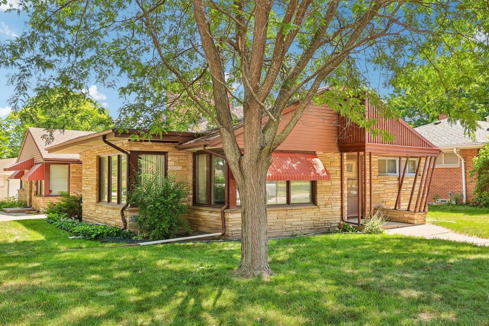 4164 85th, Milwaukee, WI 53222