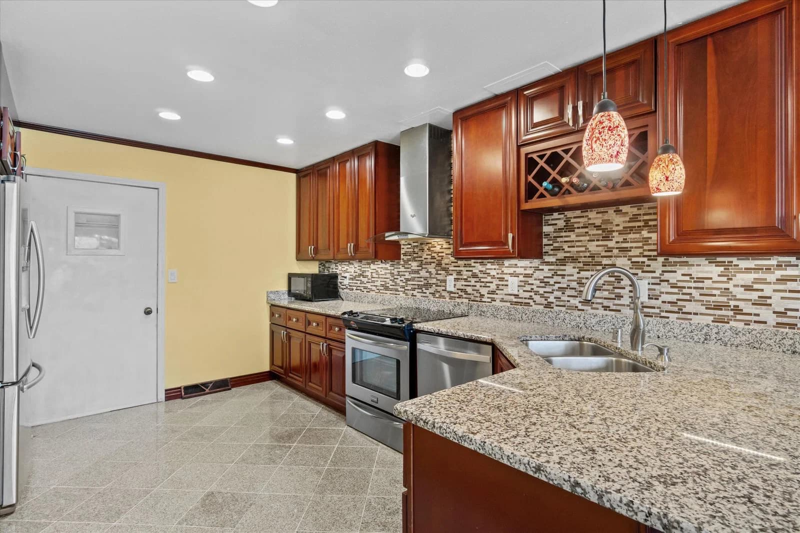 9143 70th, Milwaukee, WI 53223