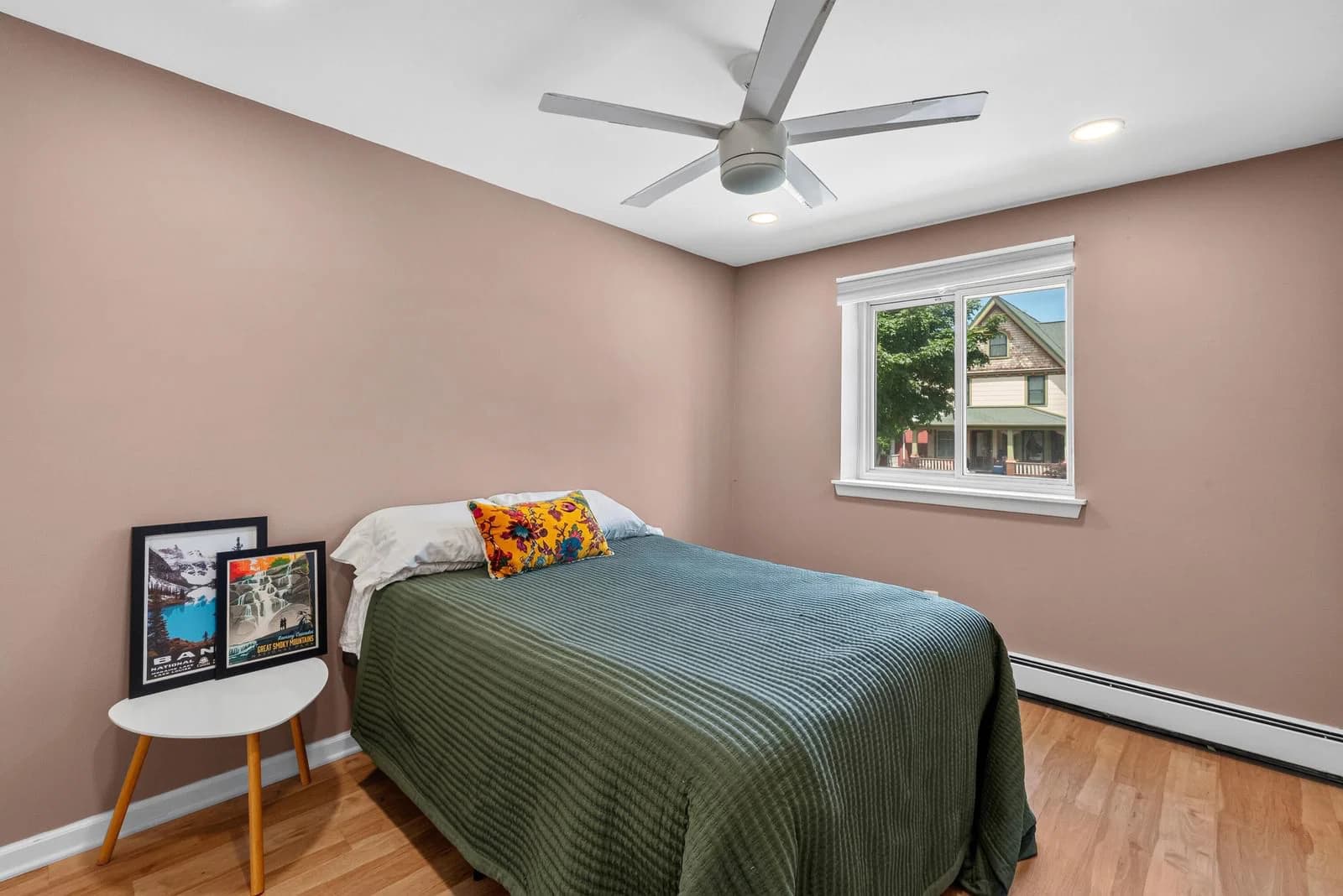2222 Belleview 4