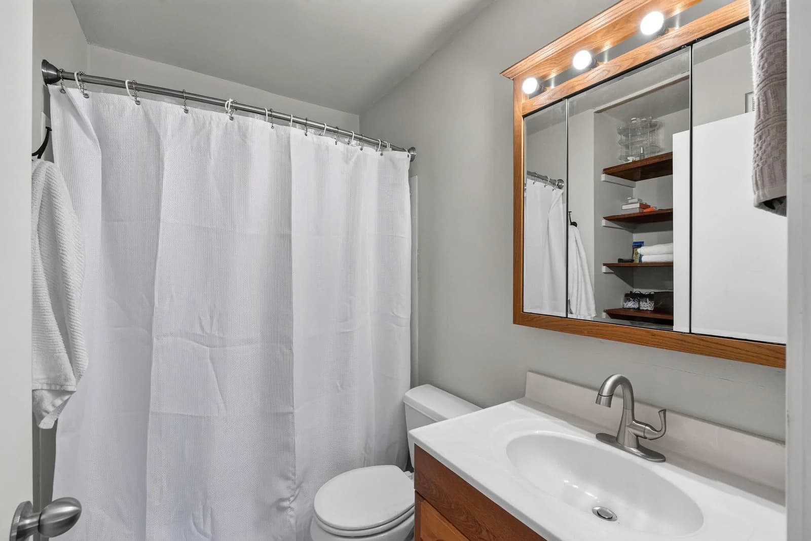 2222 Belleview 5