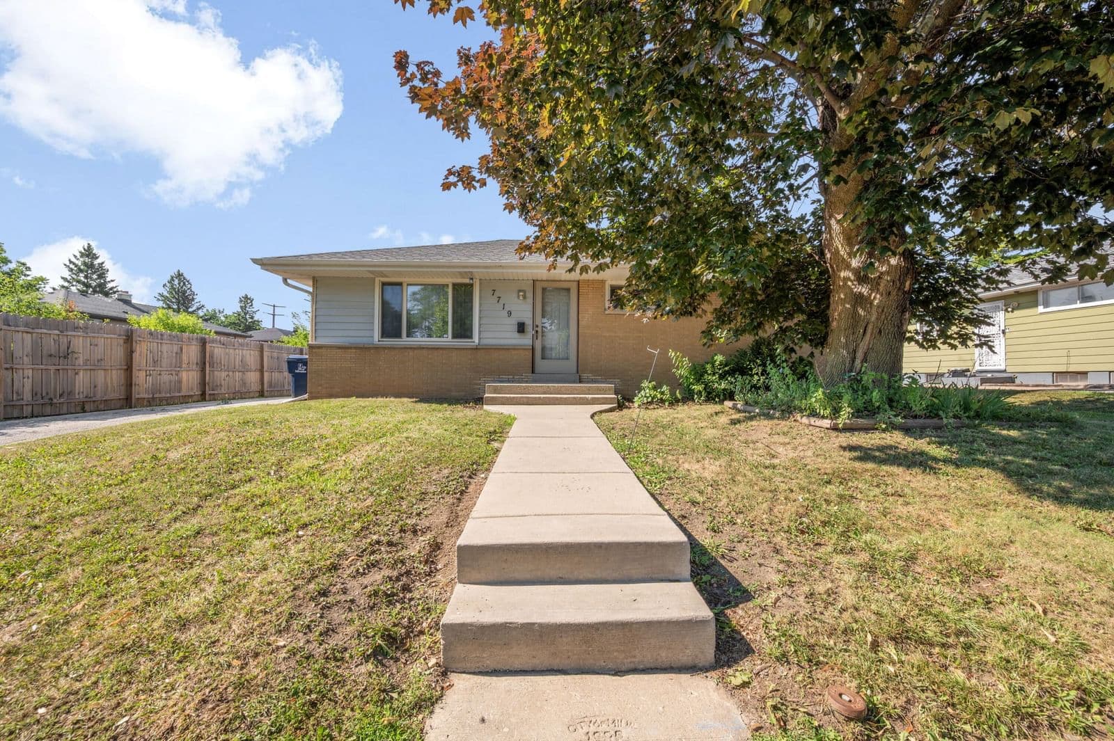 7719 Winfield, Milwaukee, WI 53218