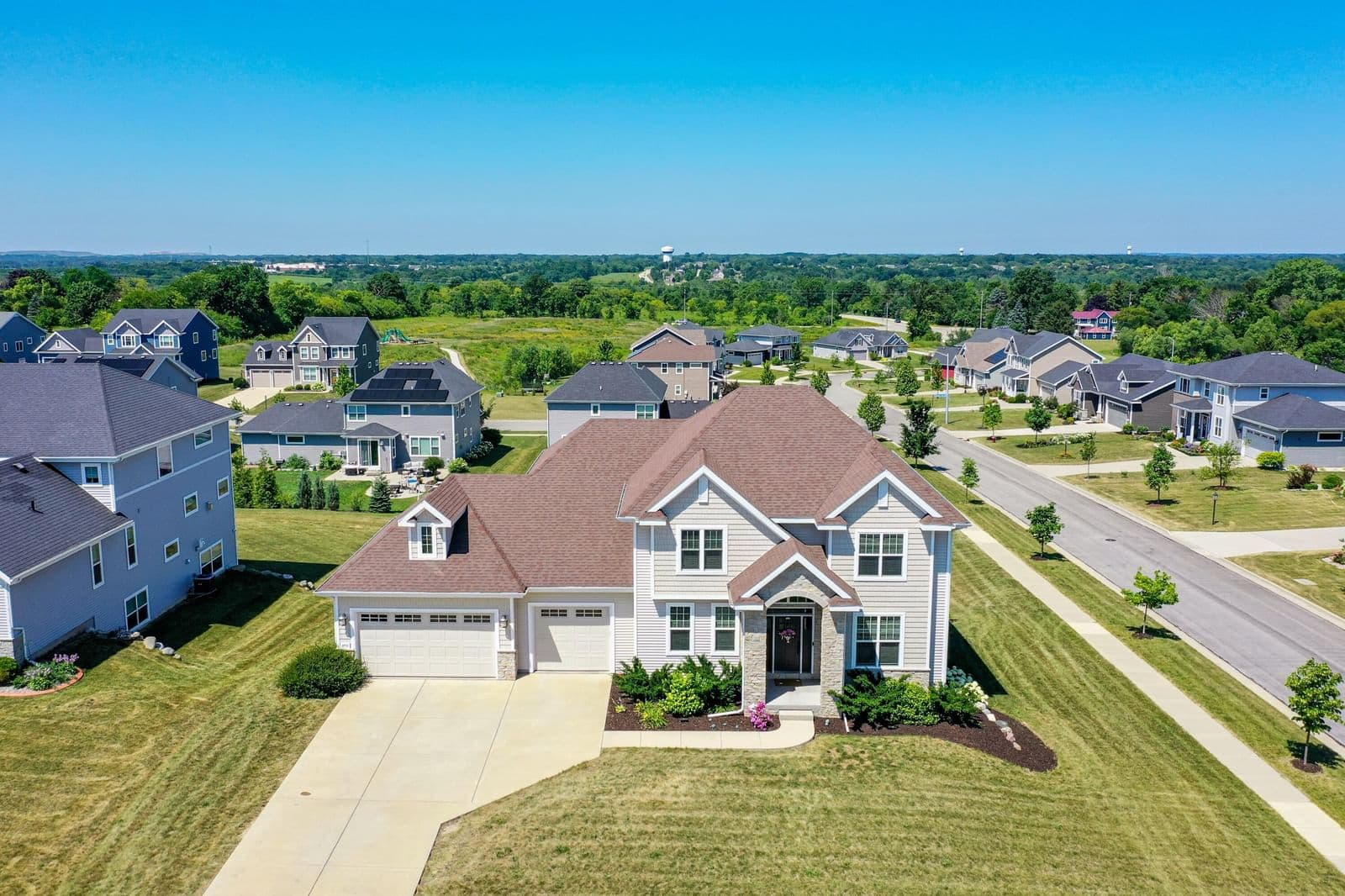 8735 Bell Meadow, Franklin, WI 53132