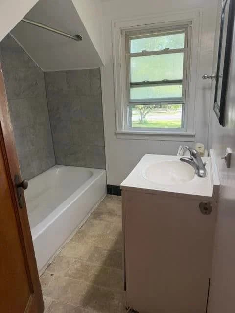 2428 Roosevelt 2